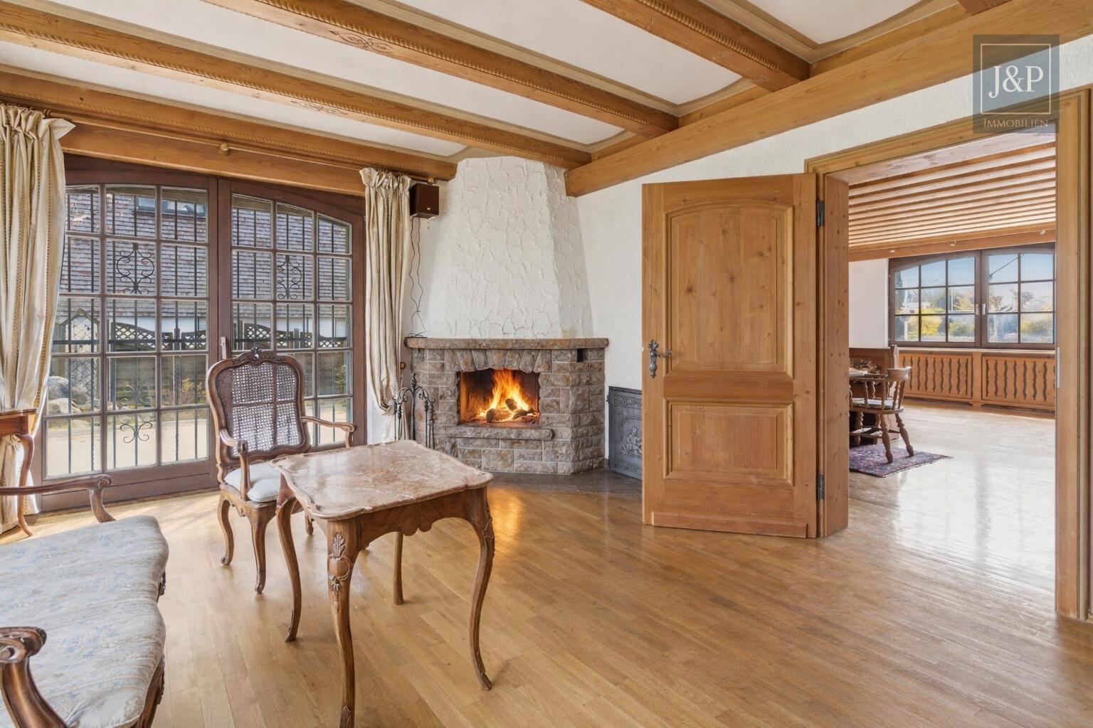 Hochwertiges Anwesen im Landhausstil! - Zentrale Feldrandlage mit durchdachtem Grundriss! - Wohnen EG