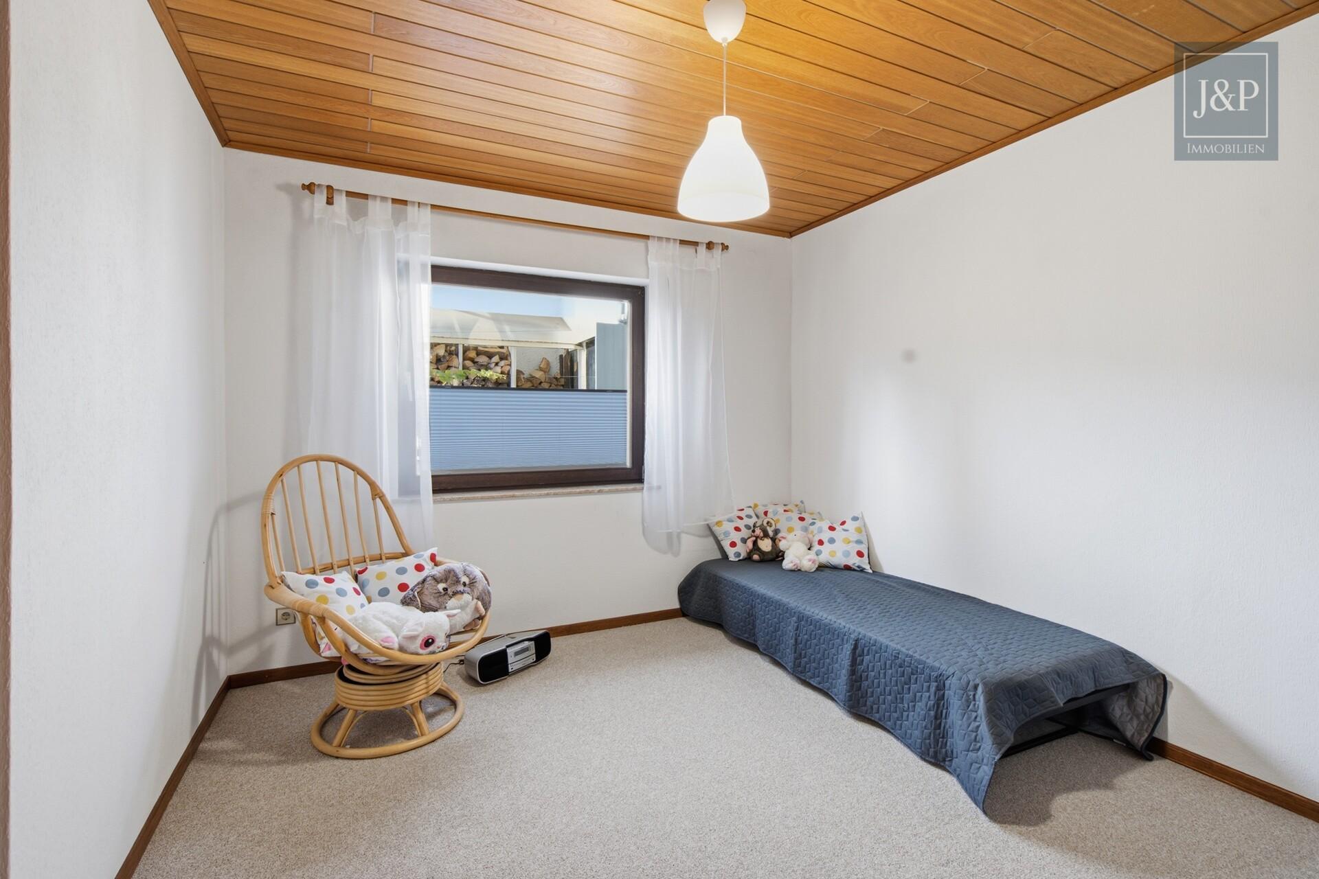Zuhause für Generationen: Zweifamilienhaus mit Garten, Wintergarten & Doppelgarage in Roßdorf - Zimmer 1 EG