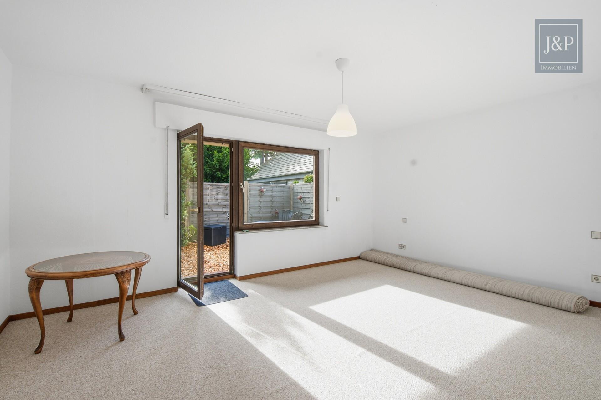 Zuhause für Generationen: Zweifamilienhaus mit Garten, Wintergarten & Doppelgarage in Roßdorf - Zimmer 2 EG