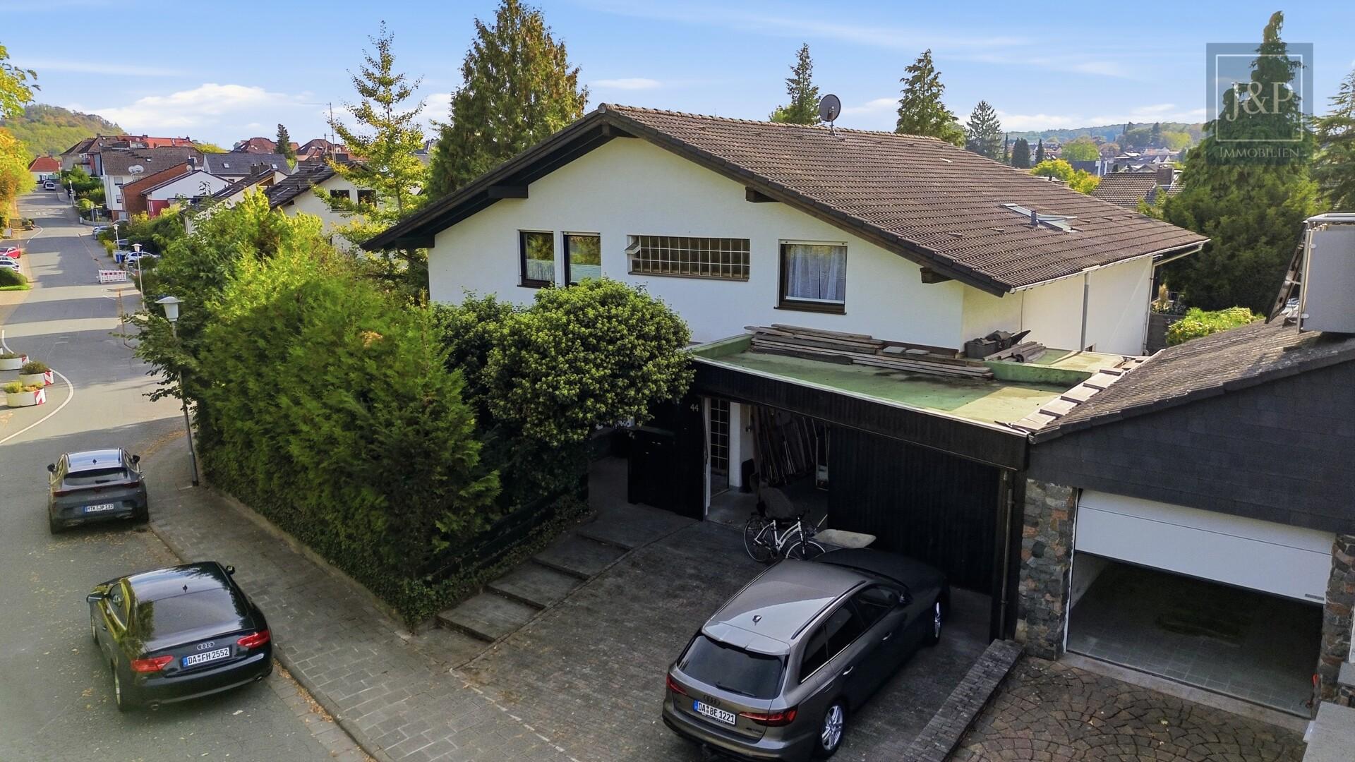Zuhause für Generationen: Zweifamilienhaus mit Garten, Wintergarten & Doppelgarage in Roßdorf - Aussenansicht