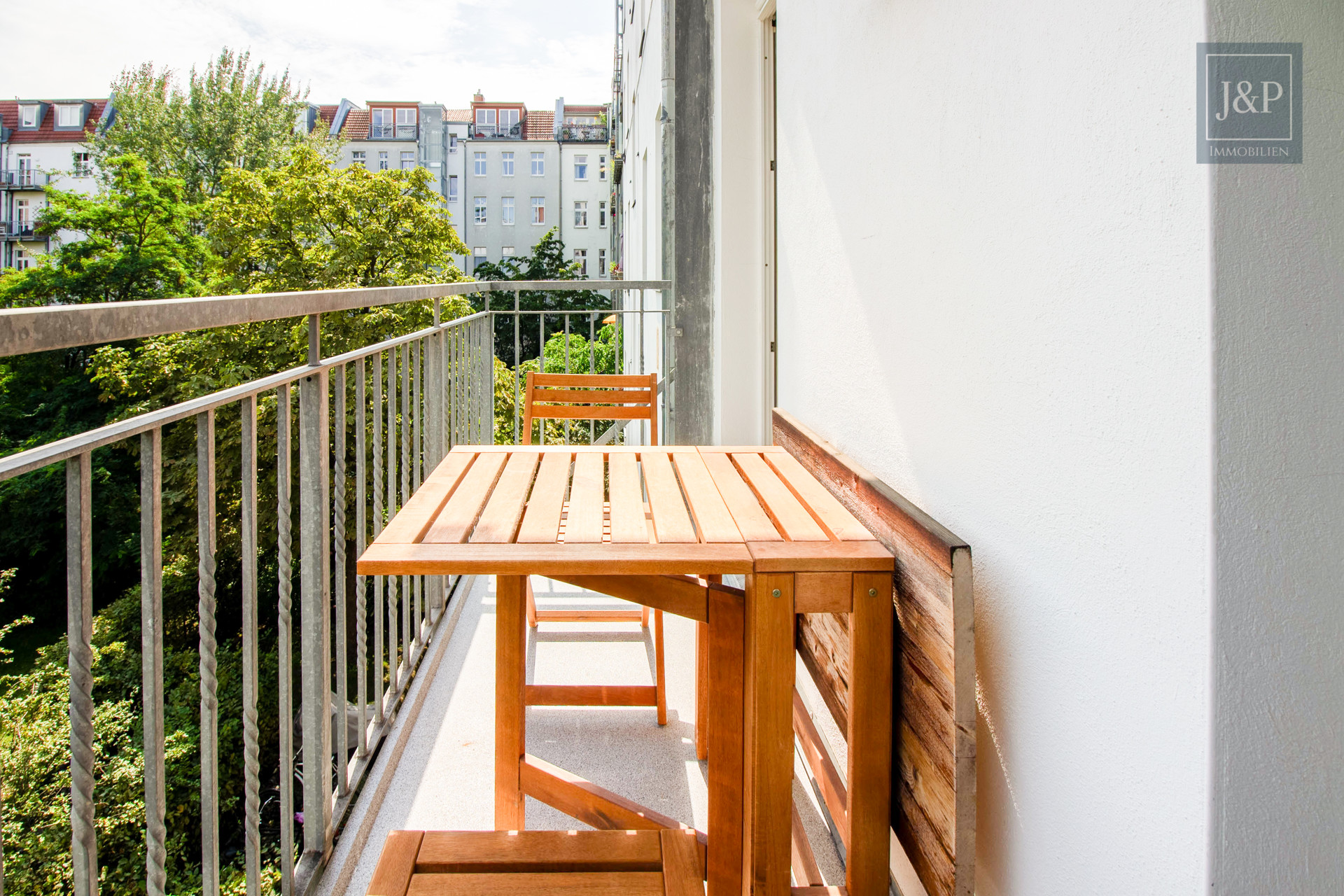 Bezugsfreie 3-Zimmer-Wohnung mitten im beliebten Kollwitzkiez! - Balkon