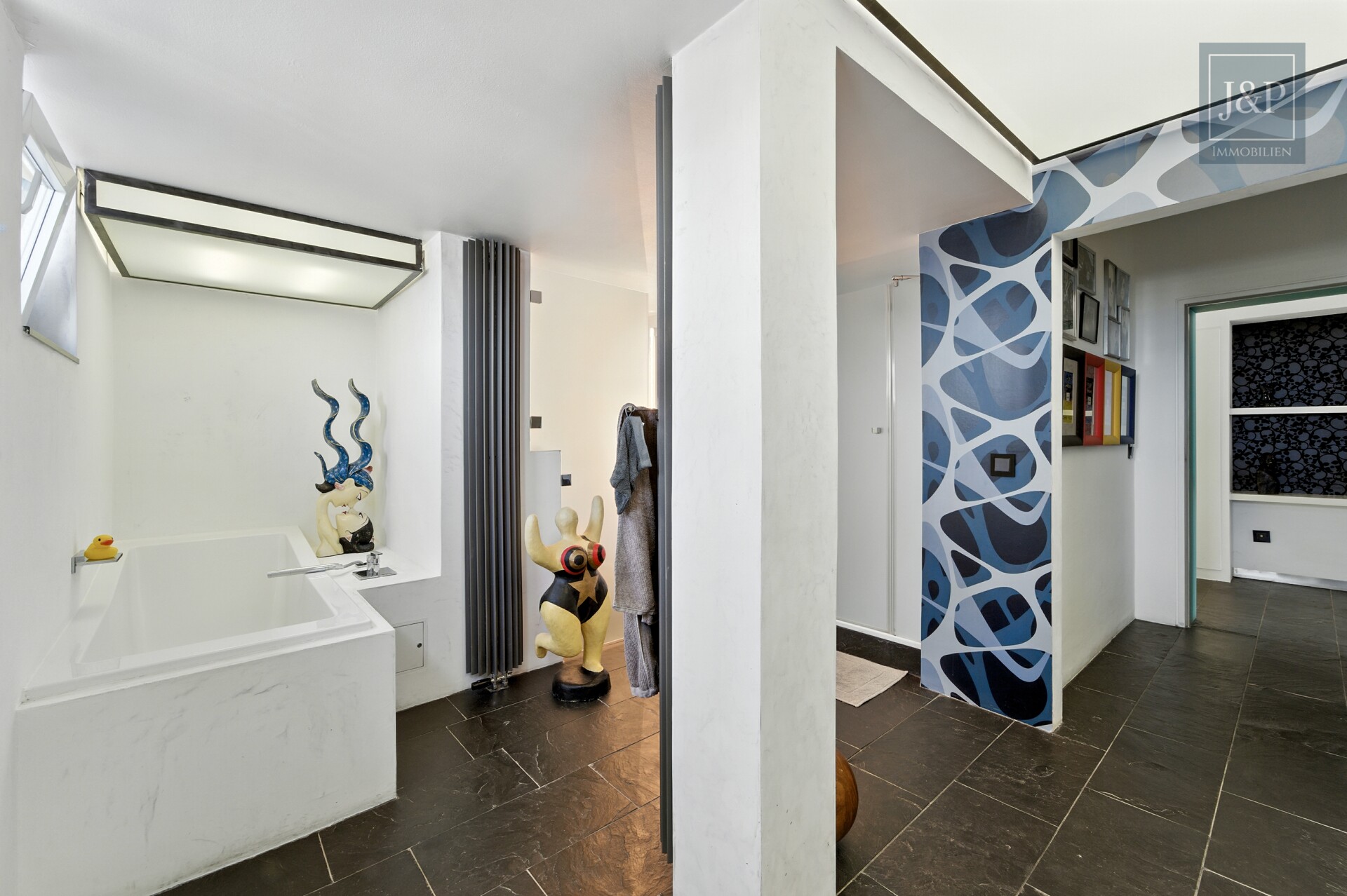 Luxus über den Dächern Eschborns - exklusives Architekten-Penthouse mit spektakulärem Ausblick - Badezimmer