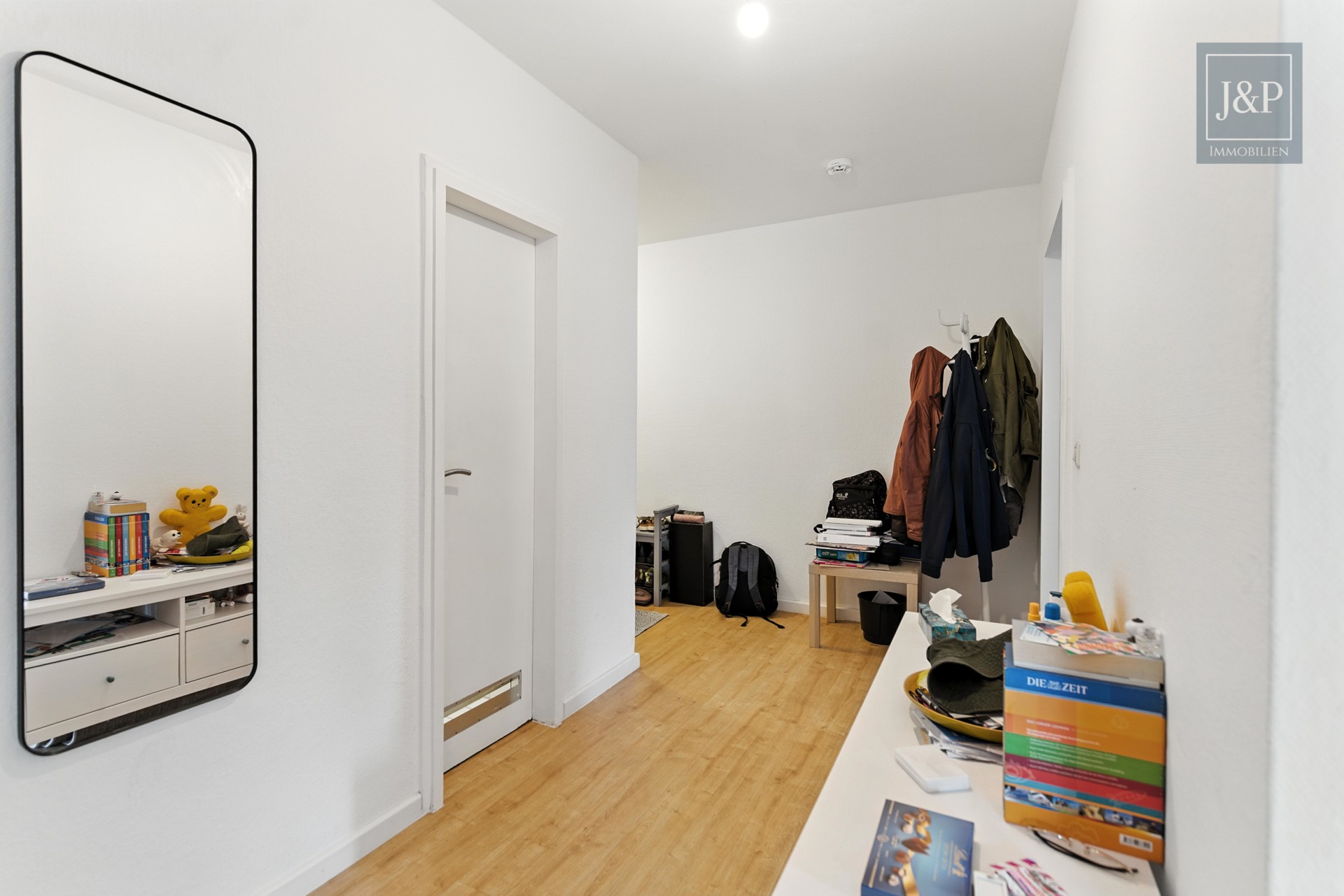 Top Kapitalanlage mit 1300 Kaltmiete - Energetische und renovierte ETW in Sachsenhausen Nord - Flur