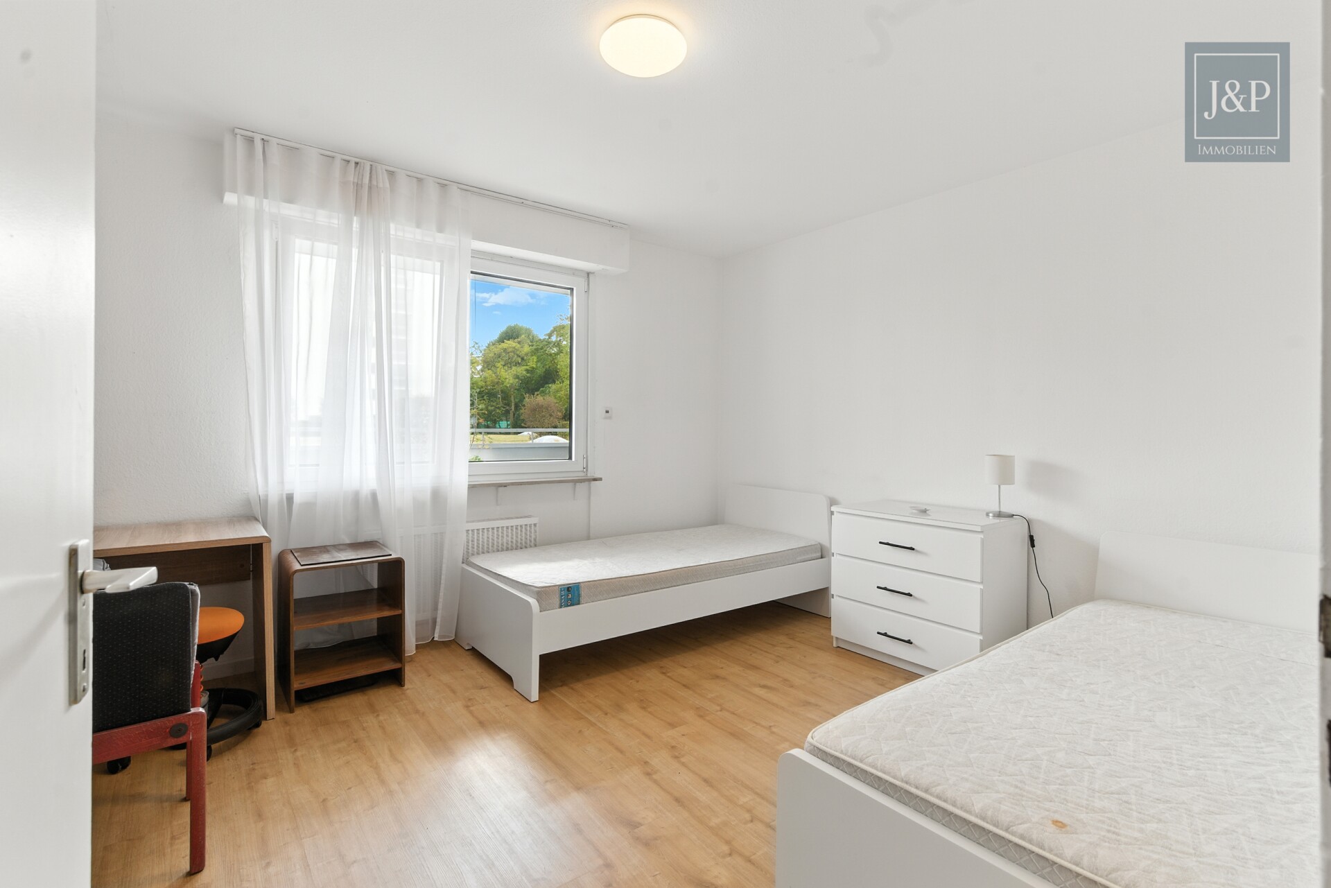 Top Kapitalanlage mit 1300 Kaltmiete - Energetische und renovierte ETW in Sachsenhausen Nord - Schlafen 1