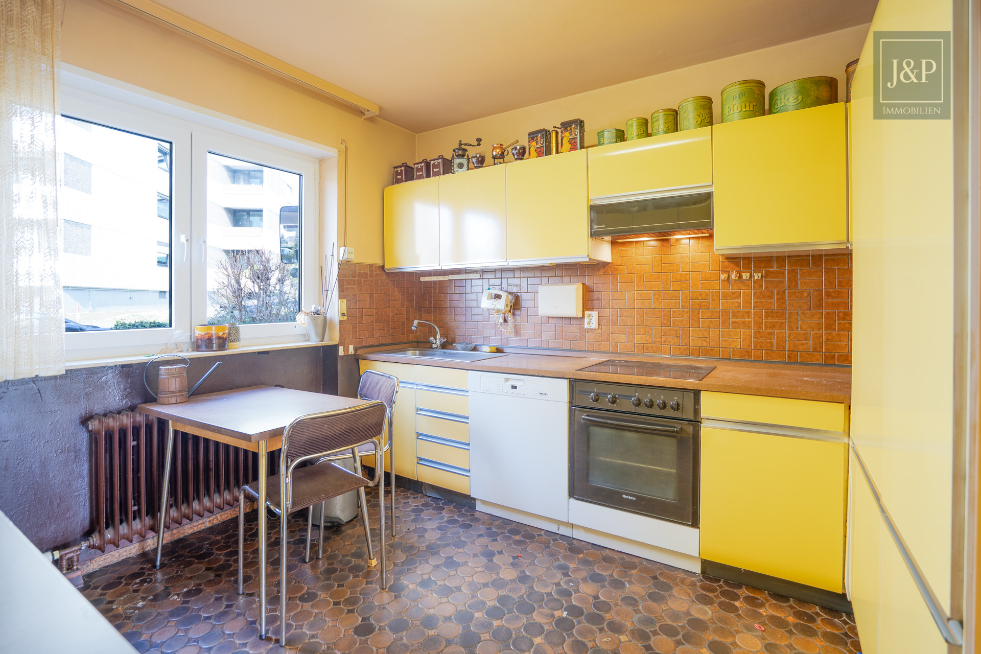 Einzigartige Gelegenheit! Modernisiertes Reihenhaus mit viel Platz für Familien - EG Küche
