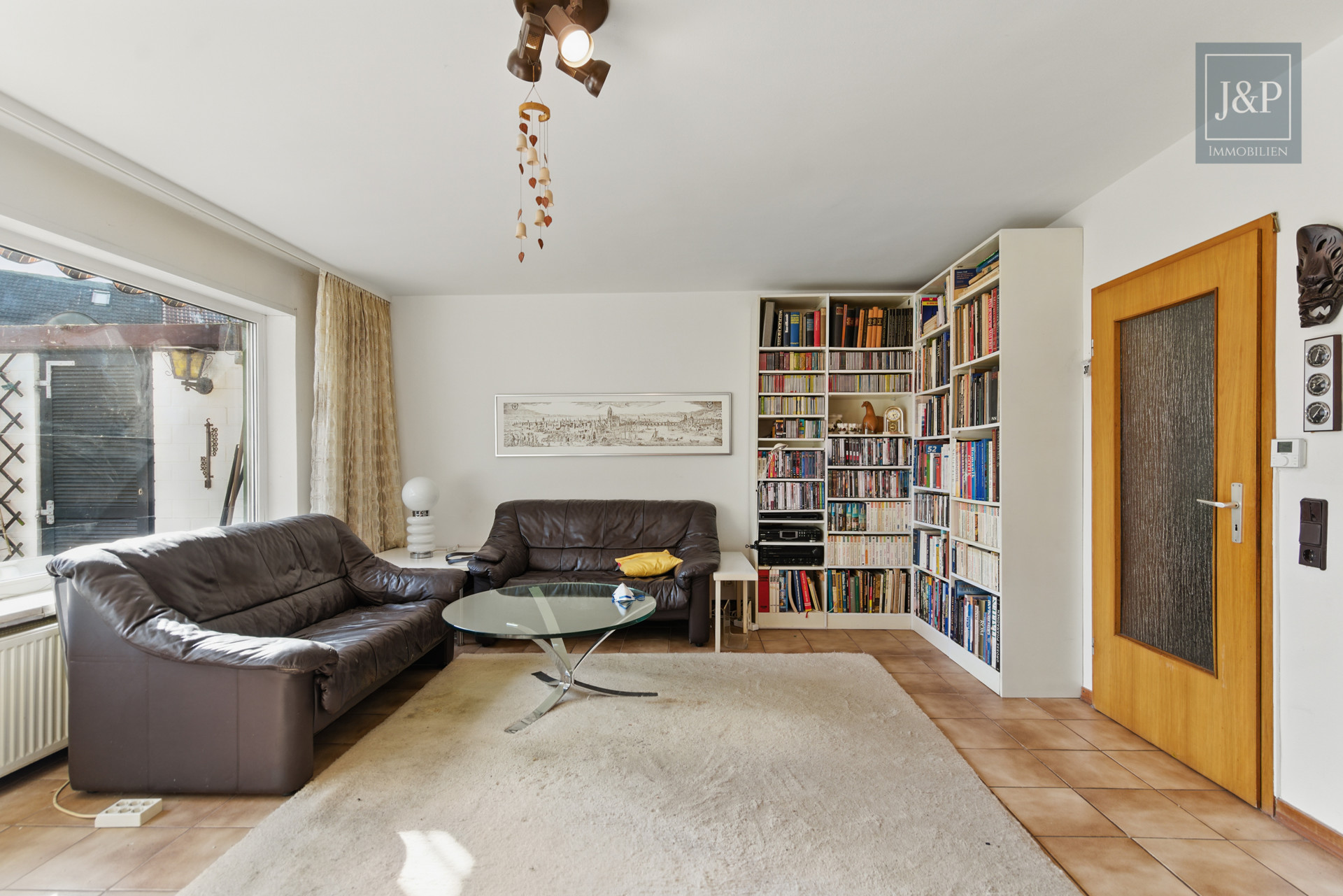 Einzigartige Gelegenheit! Modernisiertes Reihenhaus mit viel Platz für Familien - EG Wohnen