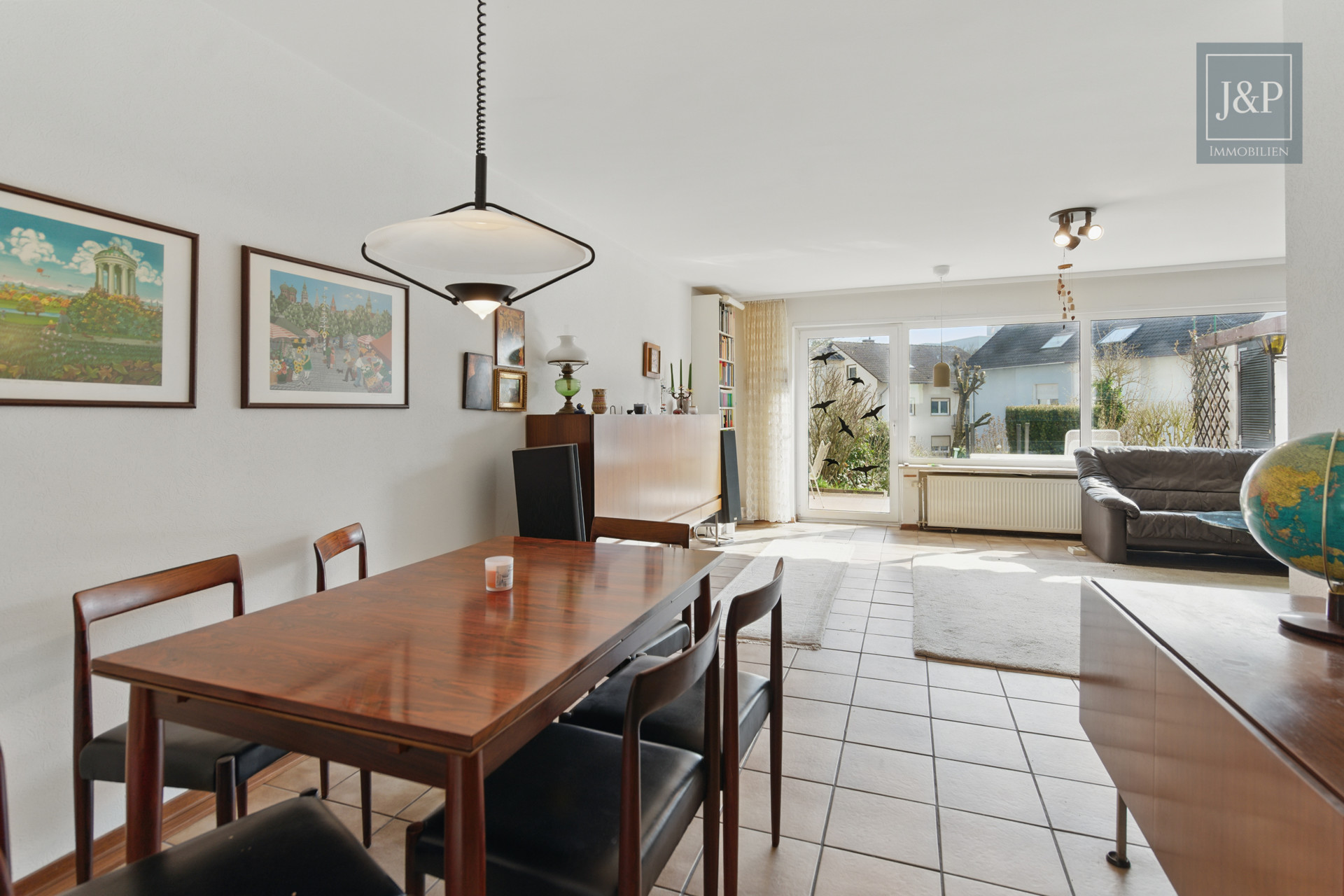 Einzigartige Gelegenheit! Modernisiertes Reihenhaus mit viel Platz für Familien - EG Essen & Wohnen