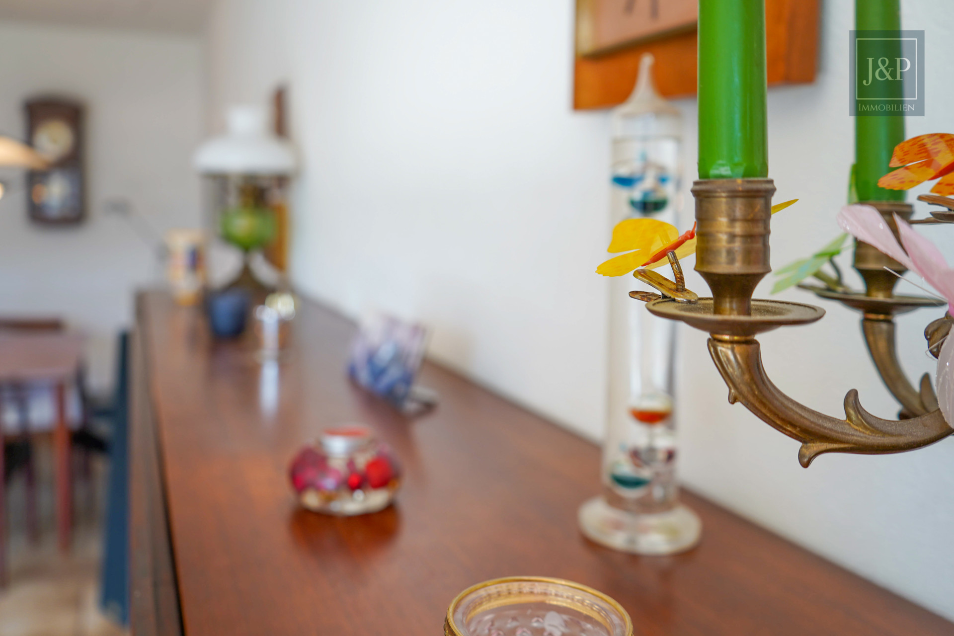 Einzigartige Gelegenheit! Modernisiertes Reihenhaus mit viel Platz für Familien - EG Essen Detail