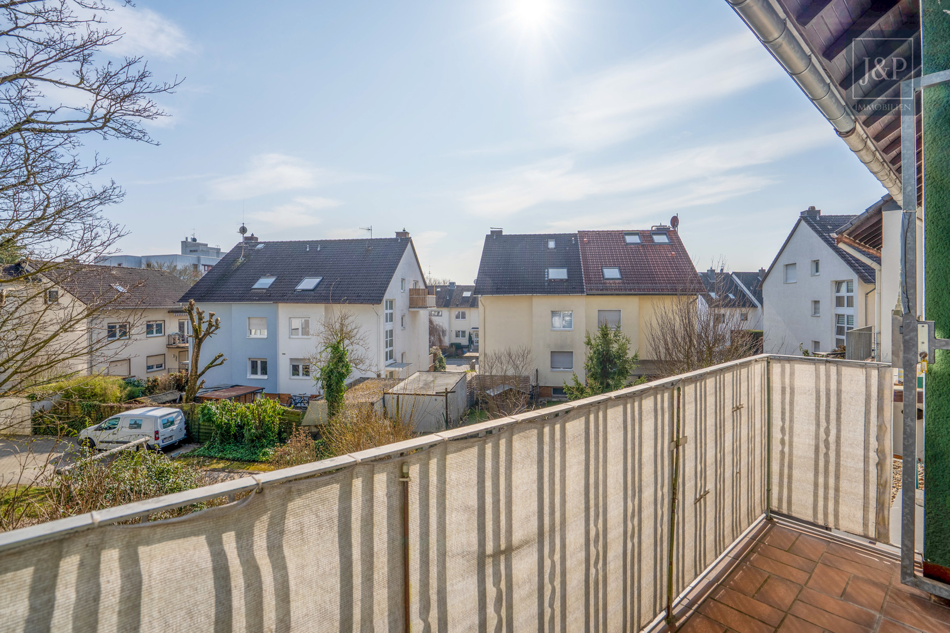 Einzigartige Gelegenheit! Modernisiertes Reihenhaus mit viel Platz für Familien - OG Balkon Schlafzimmer