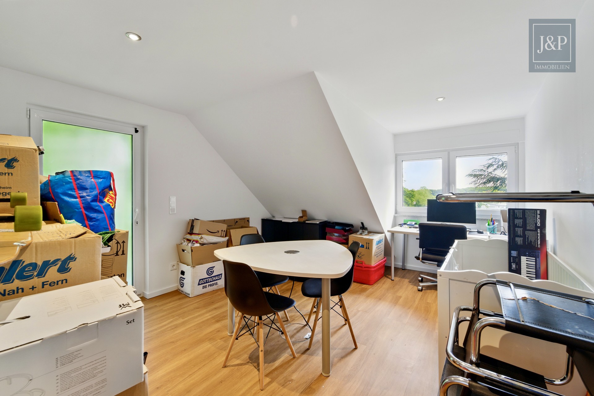 Reihenendhaus wie neu: KfW 55 - kernsaniert, aufgestockt, Solar & 7 Zimmer + Einliegerwohnung - Schlafzimmer 5 (2.OG)