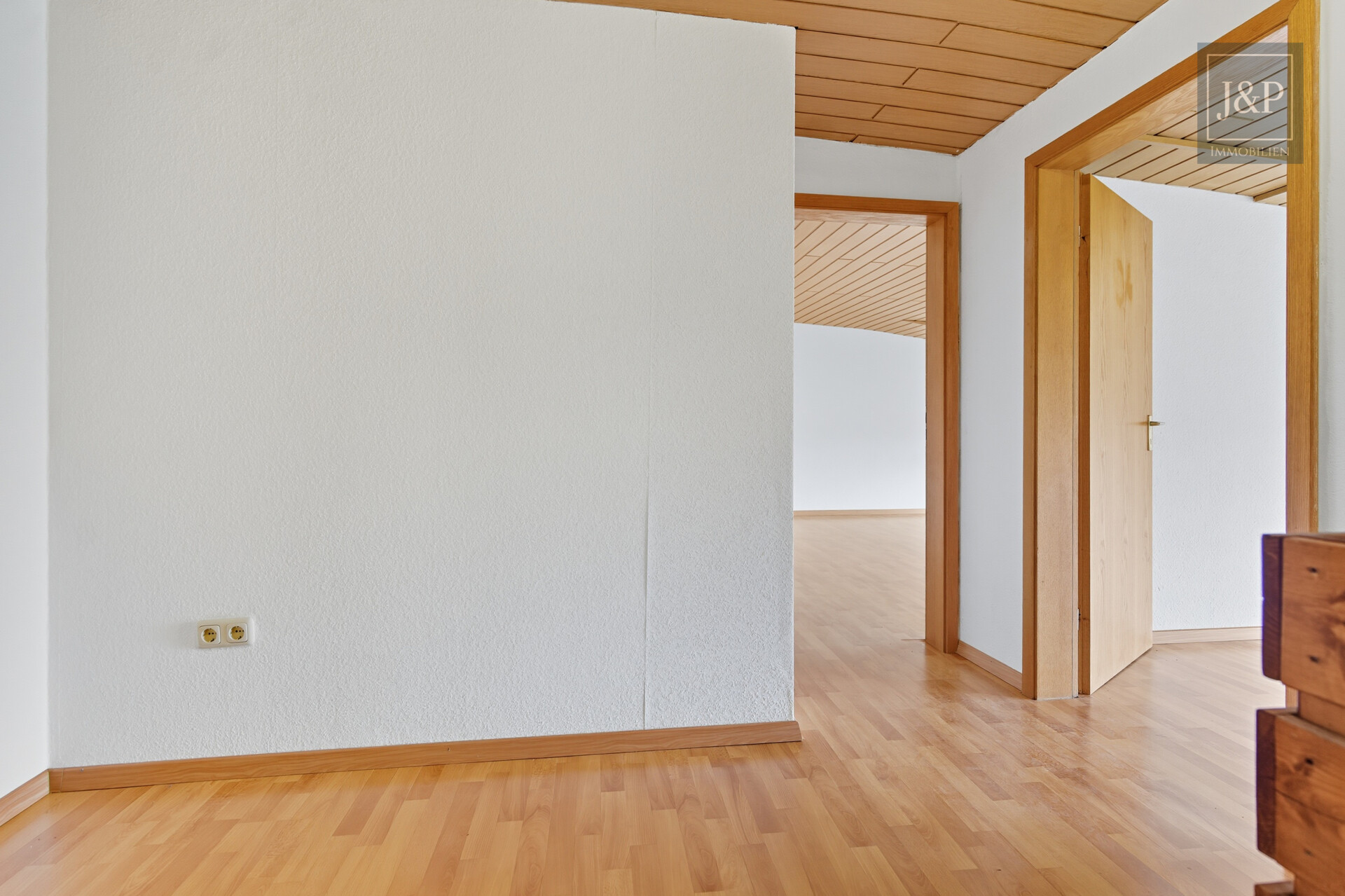 Traumhaft geschnittene Maisonette-Wohnung in ruhiger Lage! - Diele/ Treppe