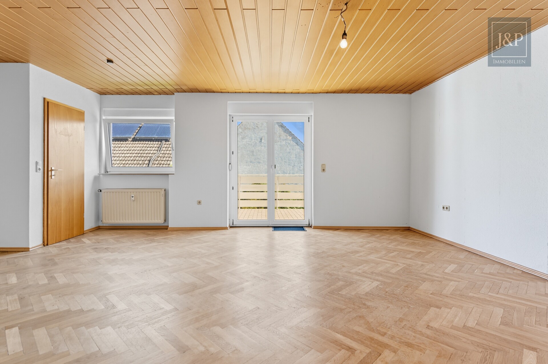 Traumhaft geschnittene Maisonette-Wohnung in ruhiger Lage! - Wohnzimmer