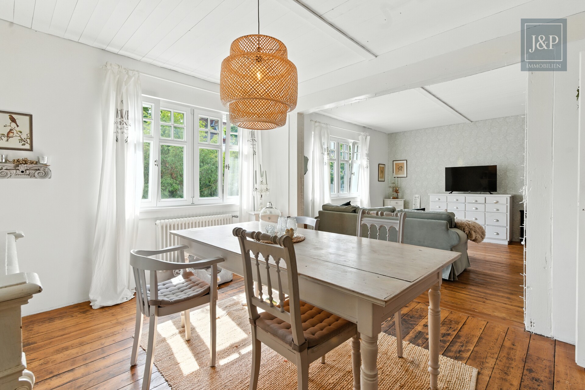 Komplettsanierung im Landhausstiel - Familienzuhause mit ELW & Baugrundstück - Essen & Wohnen