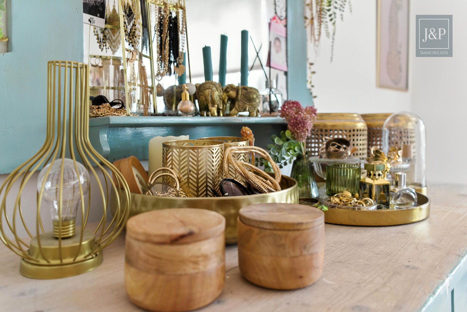 Komplettsanierung im Landhausstiel - Familienzuhause mit ELW & Baugrundstück - Detail Schlafen 1