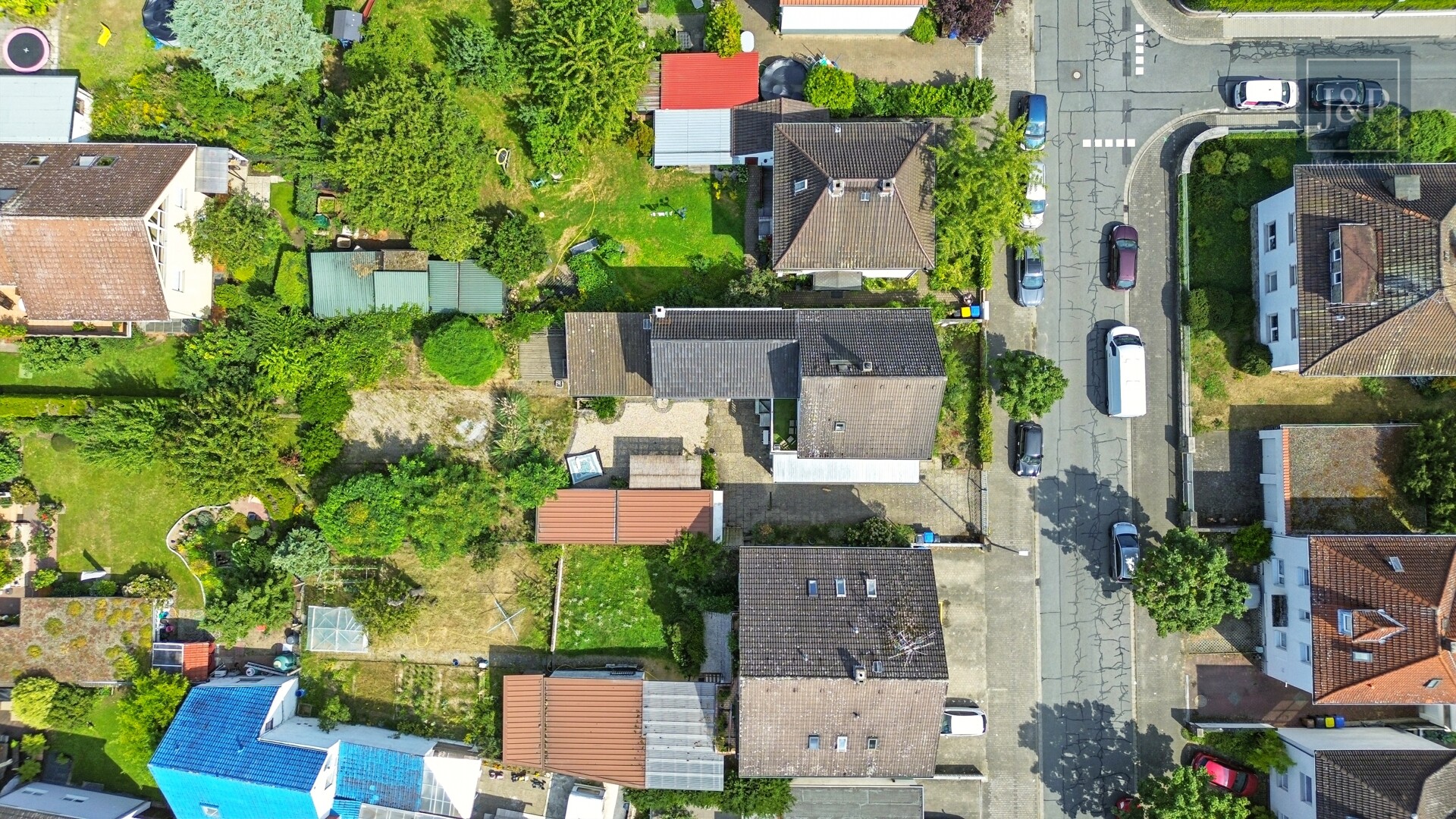 Komplettsanierung im Landhausstiel - Familienzuhause mit ELW & Baugrundstück - Gesamtgrundstück