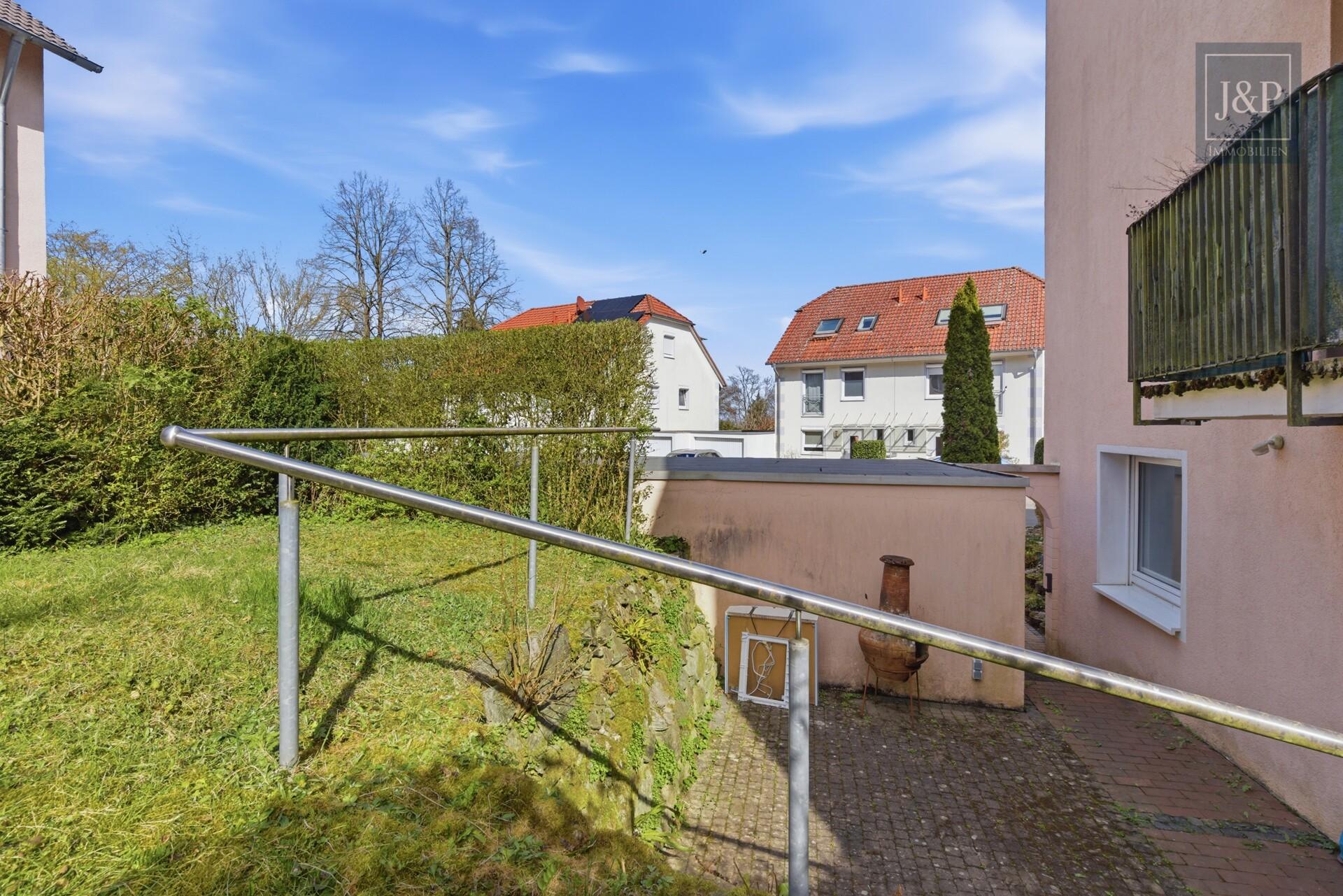 Helle 3-Zimmer-Wohnung mit Terrasse & Gartenanteil in Toplage Hofheim-Marxheim - Aussenbereich