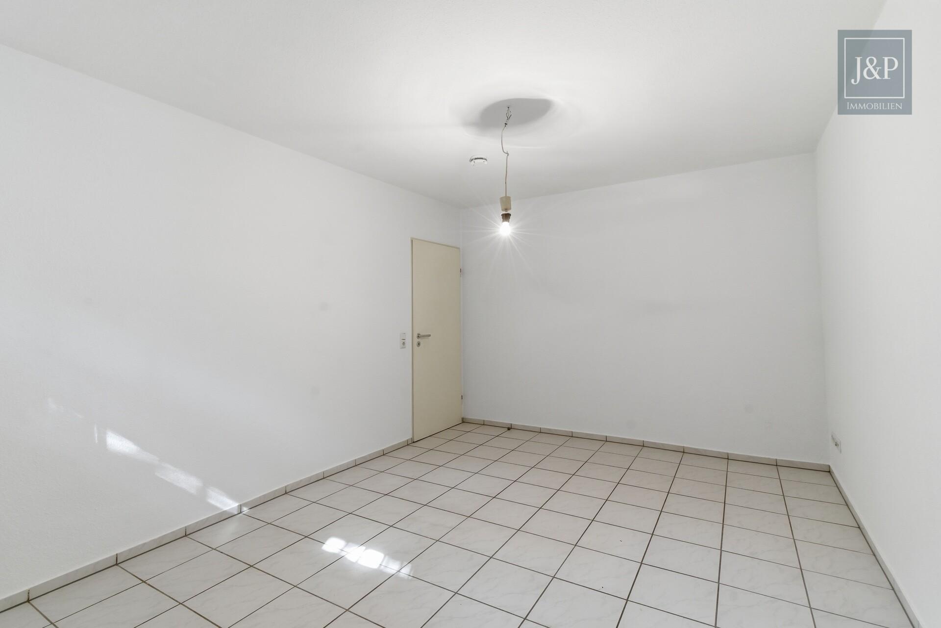 Helle 3-Zimmer-Wohnung mit Terrasse & Gartenanteil in Toplage Hofheim-Marxheim - Schlafzimmer 2