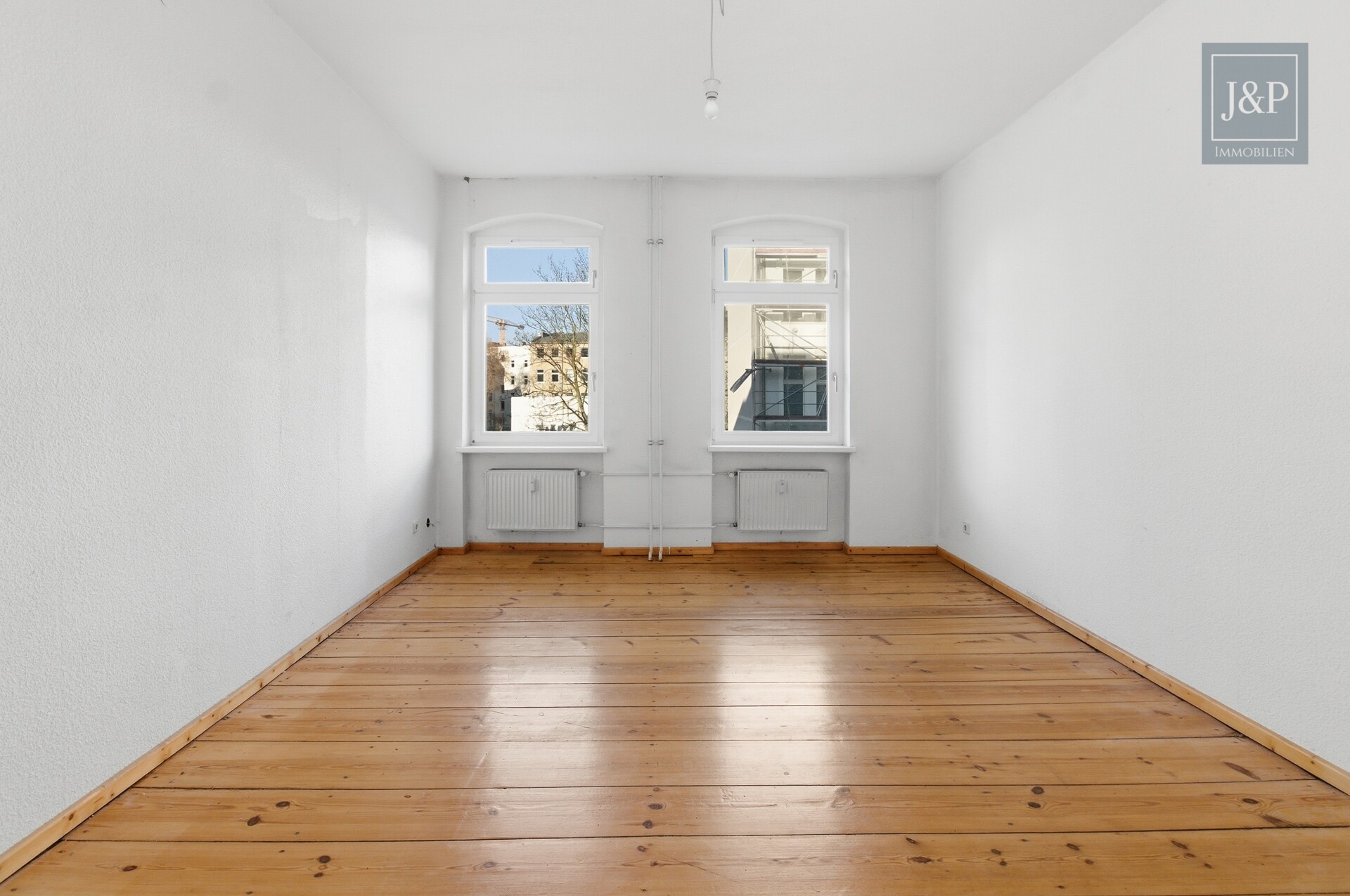 Toplage Maybachufer: Sonnige Altbauwohnung mit Balkon & Tageslichtbad - Schlafzimmer