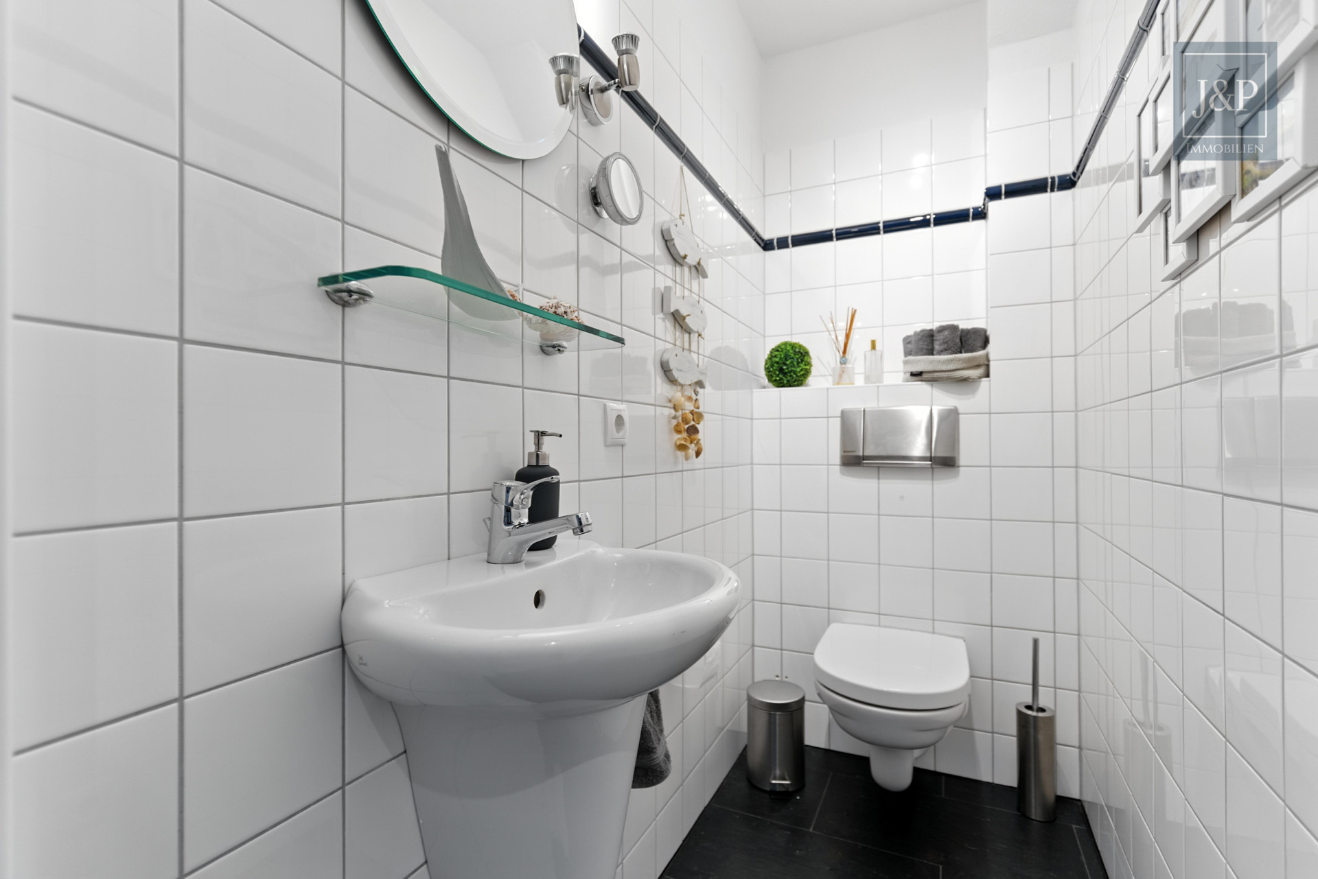 Einmalige Lage: Großzügig, modern & einzugsbereit - Gäste-WC