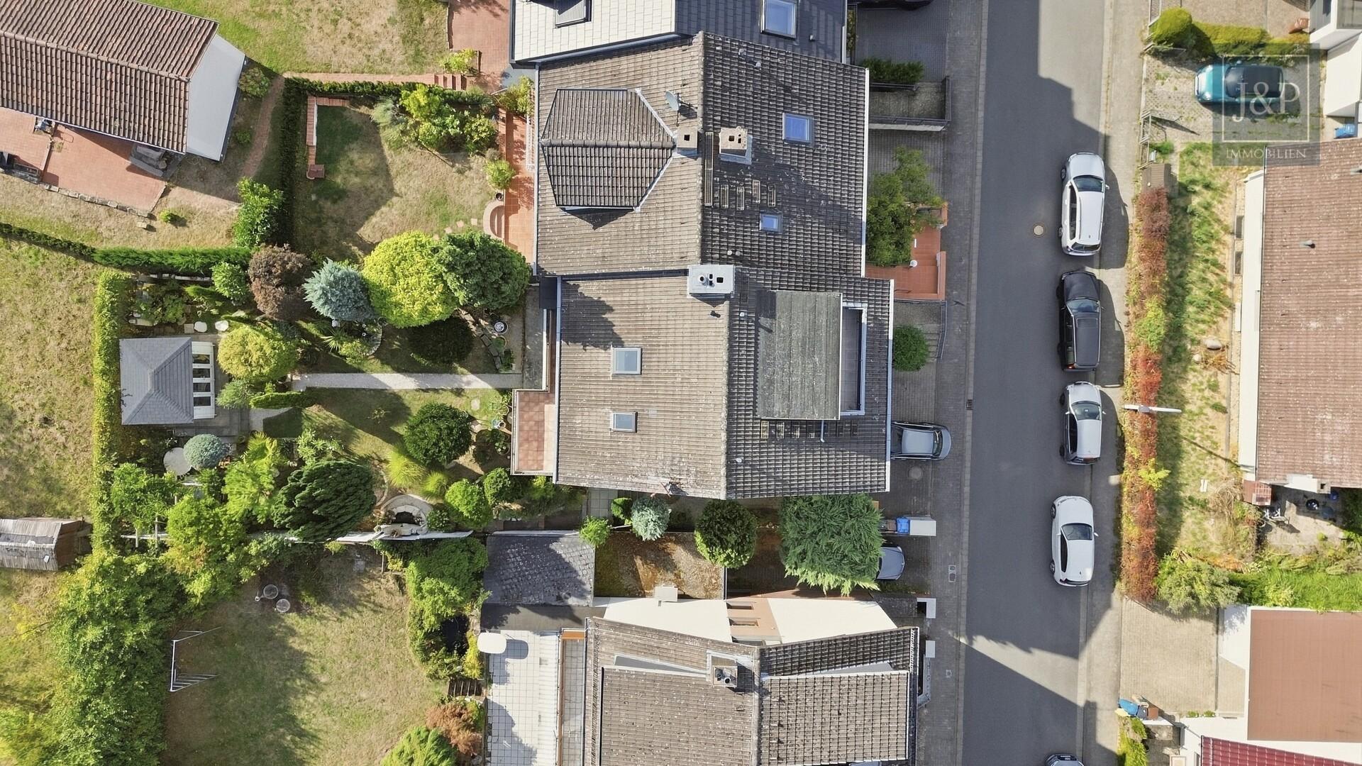 Skyline und Feldbergblick in einem! Schöne Maisonettewohnung in Sackgassenlage & Blick ins Grüne - TopDown
