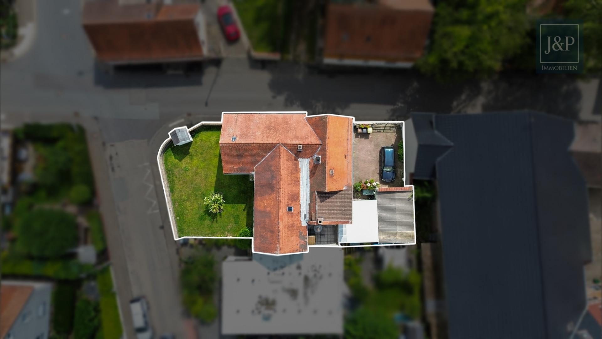 Wohn- & Geschäftshaus in Oberursel-Bommersheim mit Mieteinnahmen und viel Potenzial! - Luftaufnahme