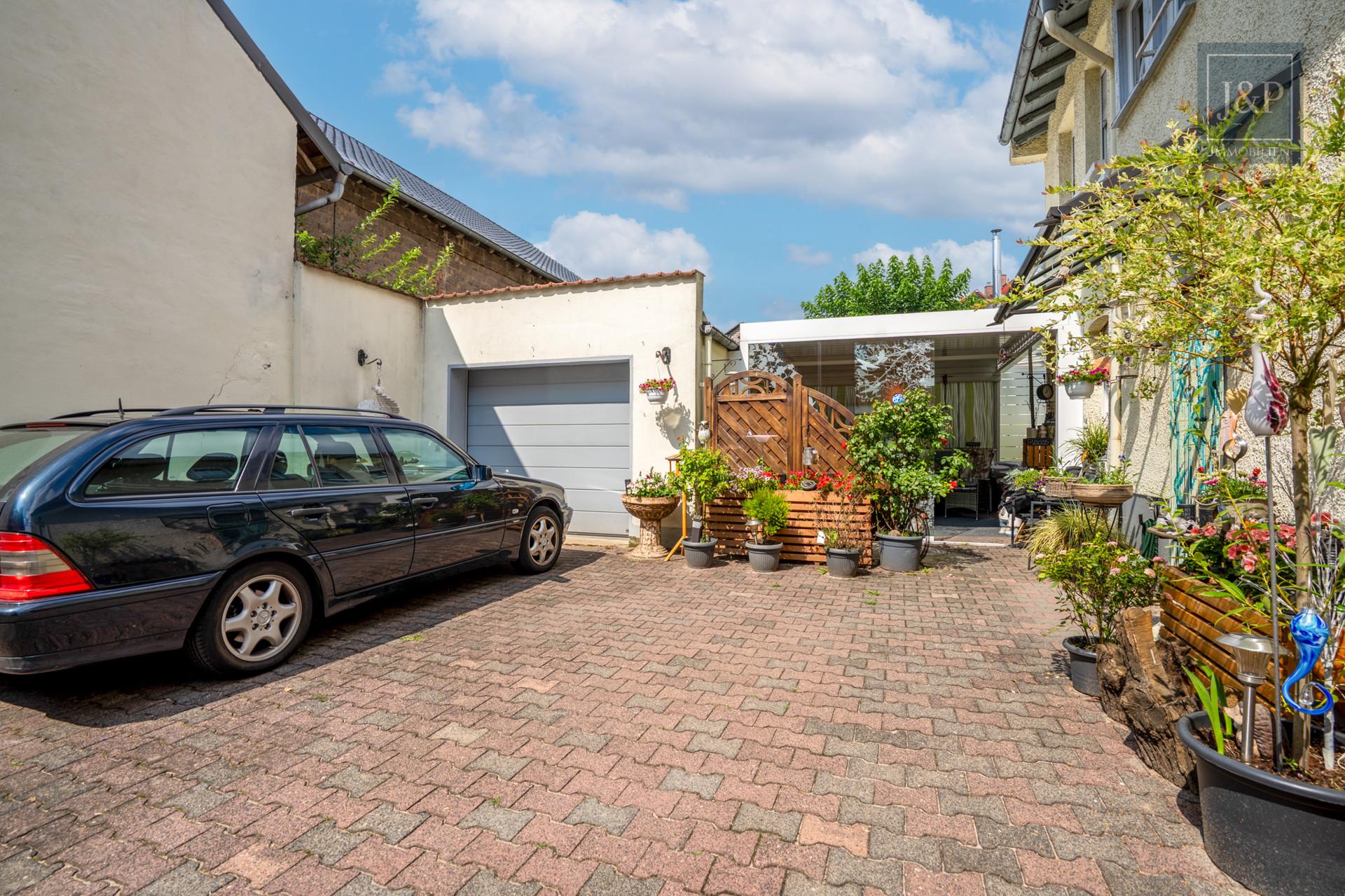 Wohn- & Geschäftshaus in Oberursel-Bommersheim mit Mieteinnahmen und viel Potenzial! - Hof