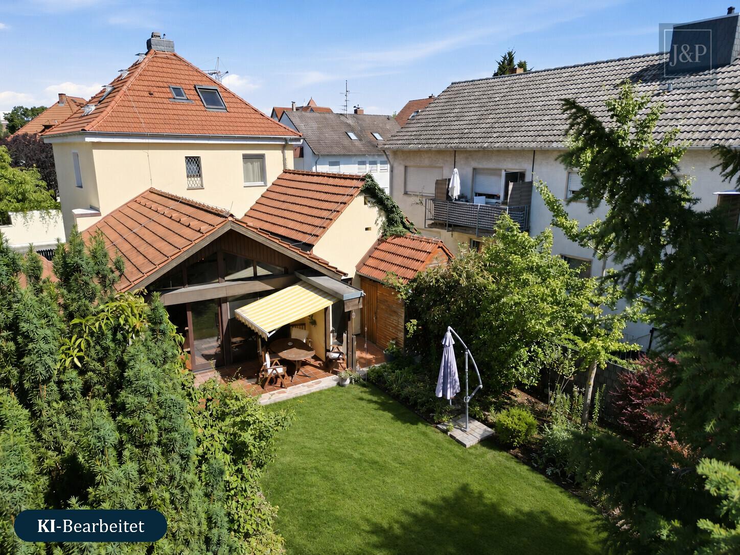 Charmantes Einfamilienhaus mit Traumgarten und Sauna in Rüsselsheim - Garten