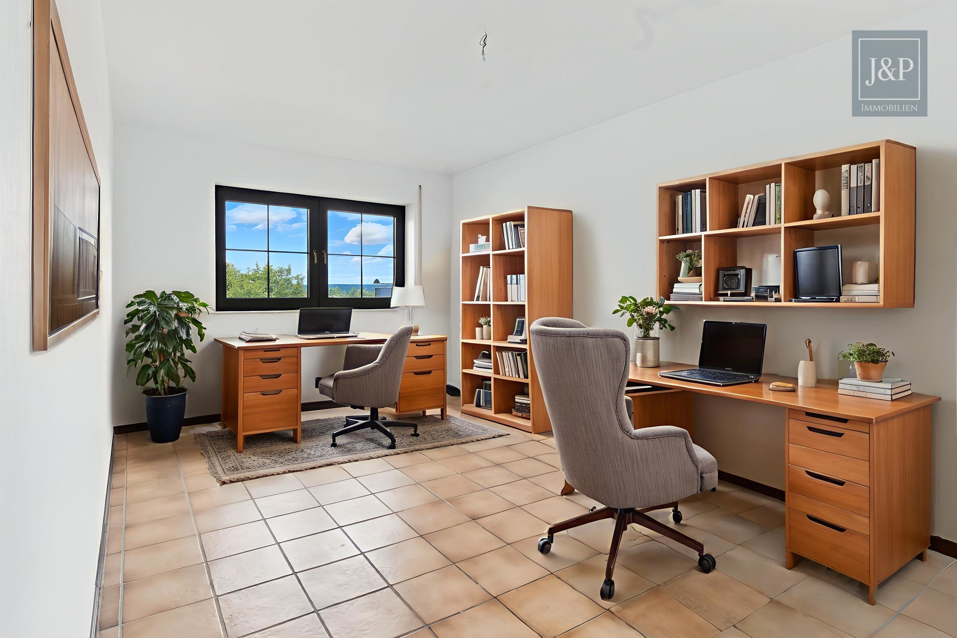 Großes Anwesen mit besonderer Architektur und Weitblick! Ideal für Großfamilien & Mehrgenerationen - EG Arbeiten 2