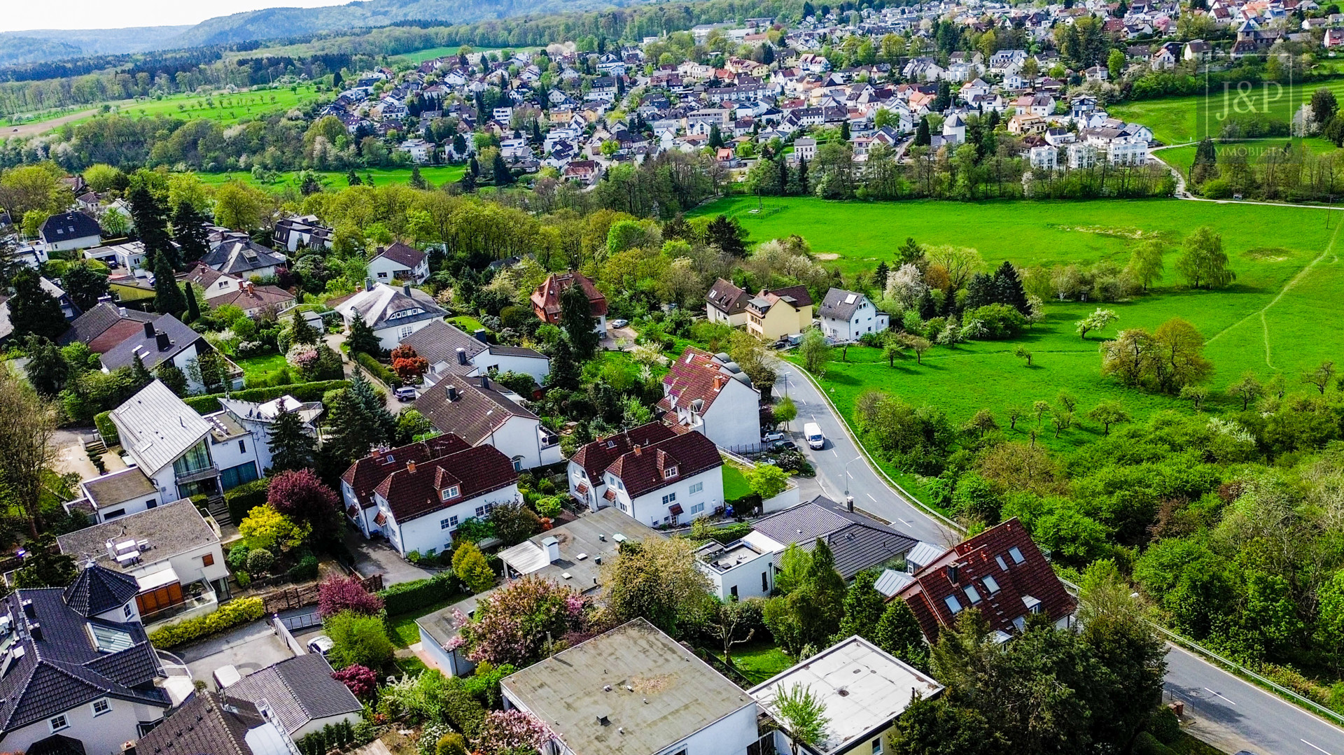 Vollsanierter Eigenheimtraum im Villenviertel! Atemberaubender Ausblick & beste Wohngegend - Umgebung