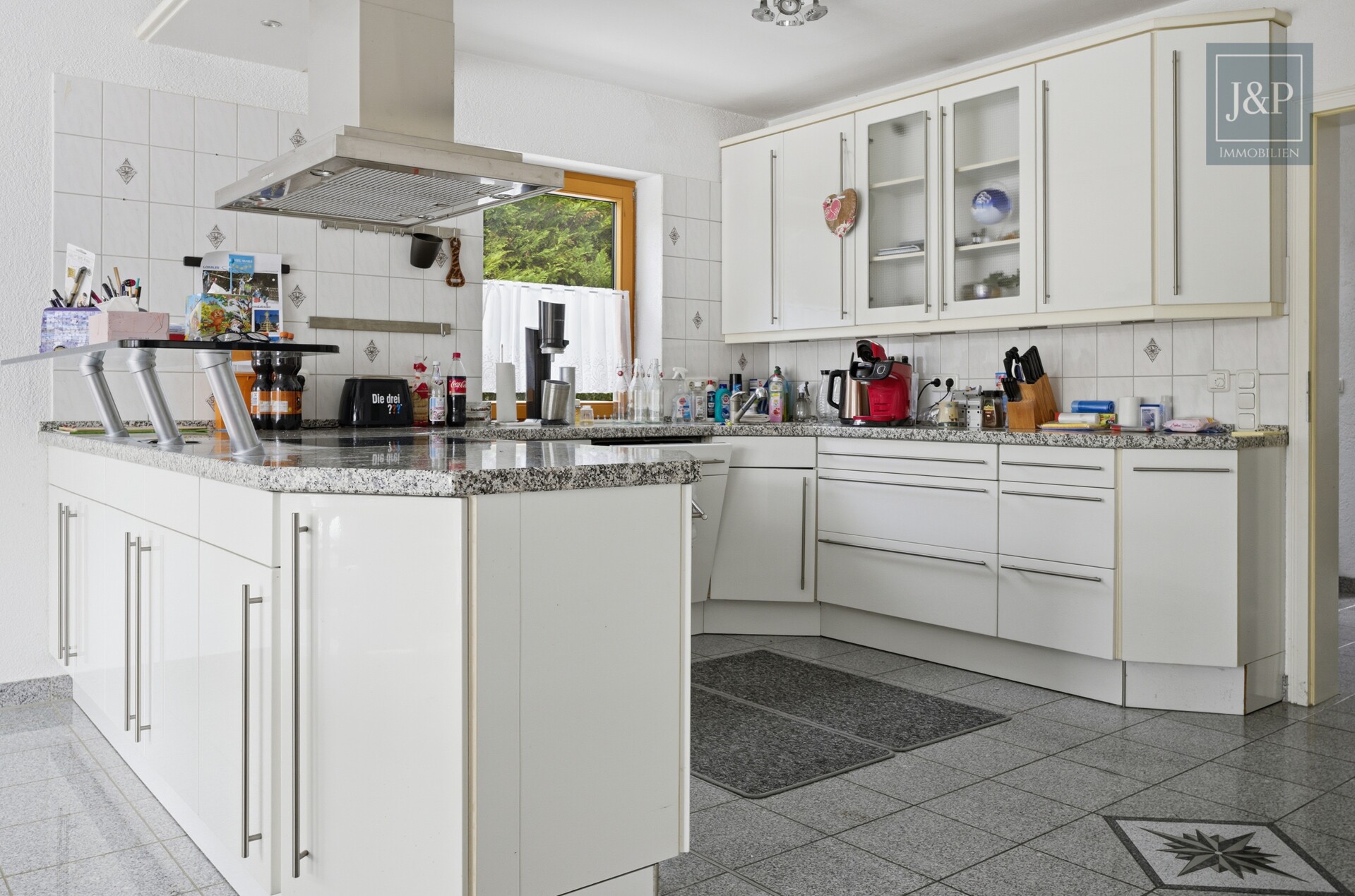 Ihr privates Naturparadies: Gepflegtes Einfamilienhaus auf traumhaften 1.500 m² Grund - Küche