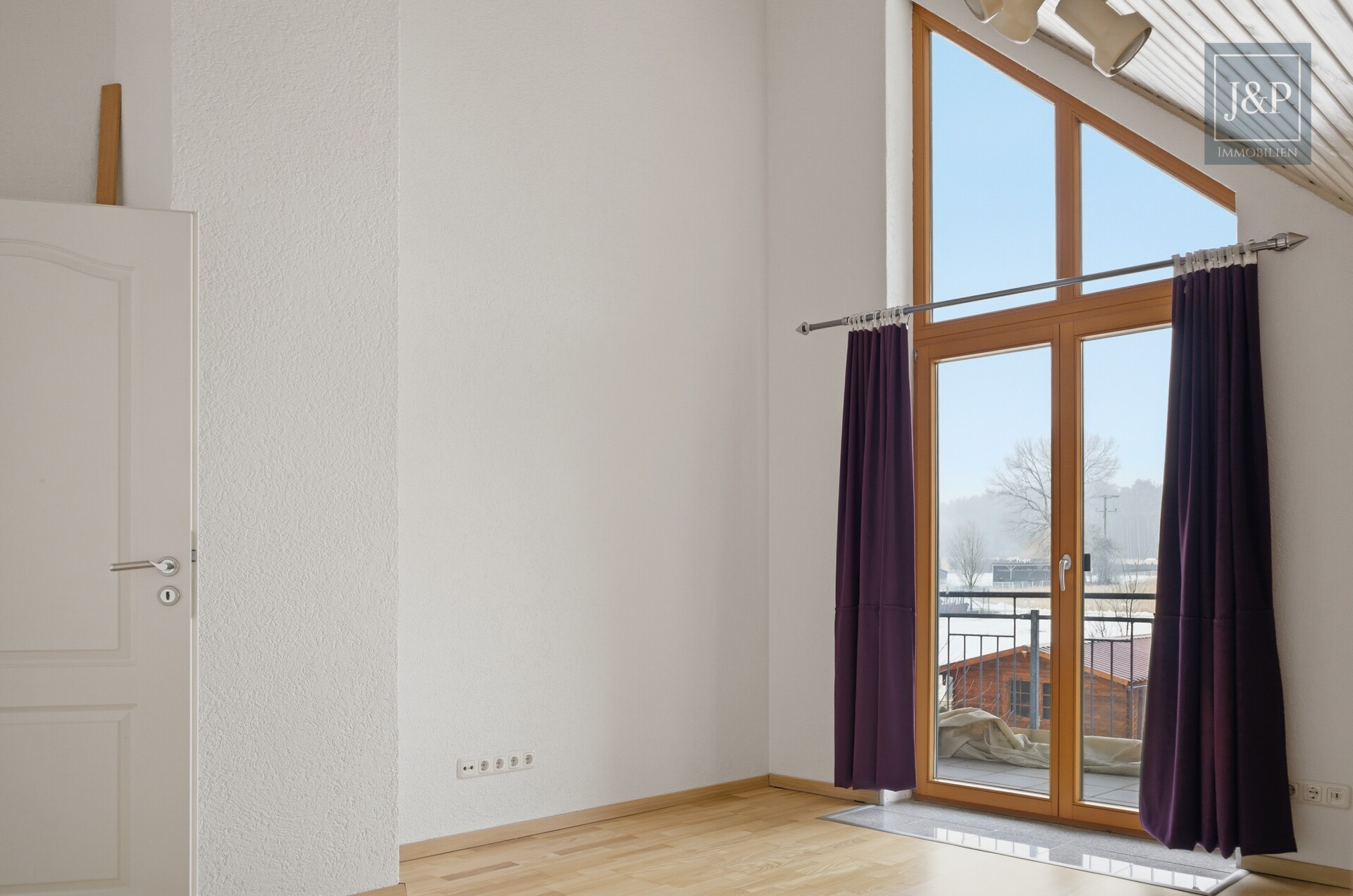 Ihr privates Naturparadies: Gepflegtes Einfamilienhaus auf traumhaften 1.500 m² Grund - Schlafzimmer