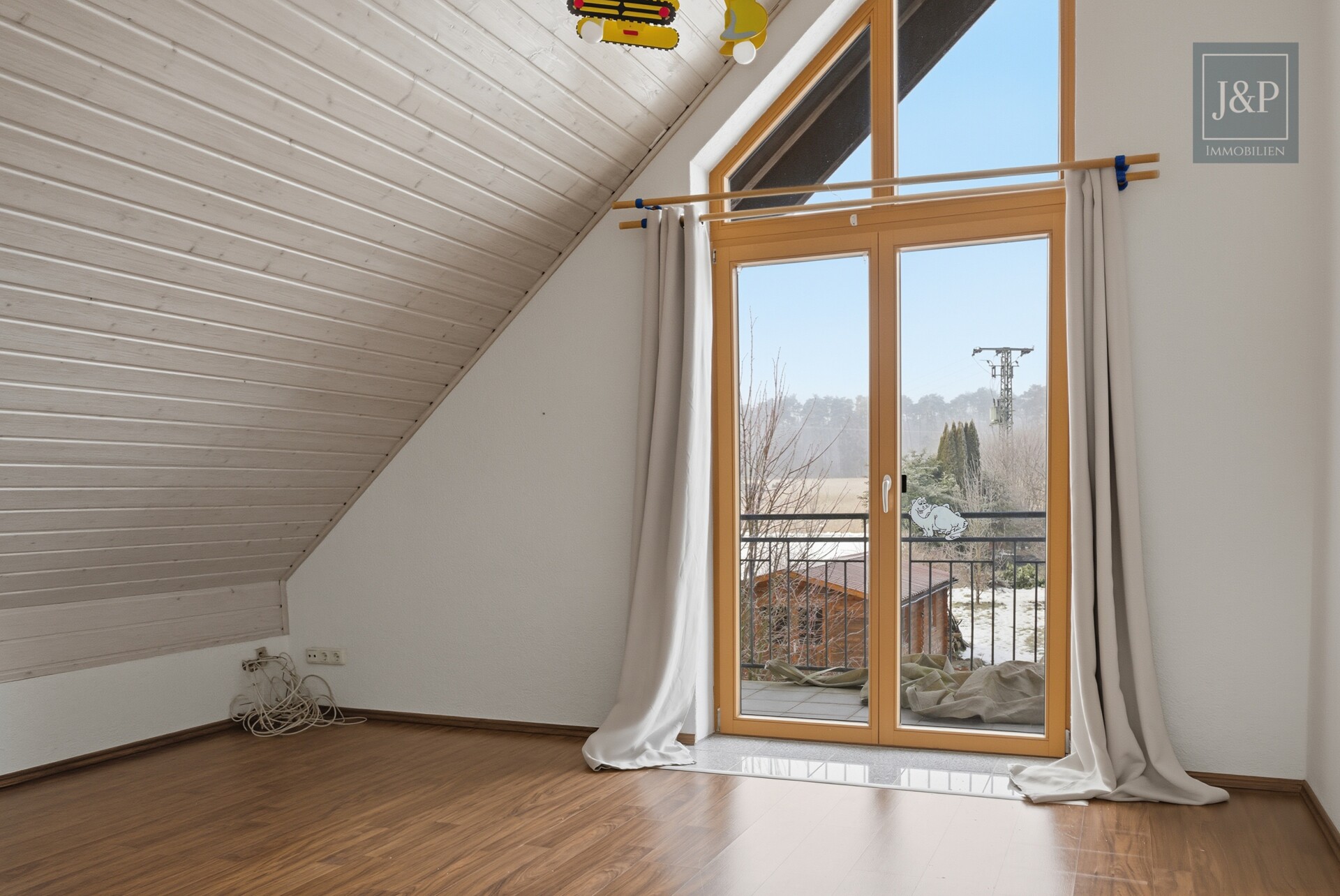 Ihr privates Naturparadies: Gepflegtes Einfamilienhaus auf traumhaften 1.500 m² Grund - Schlafzimmer