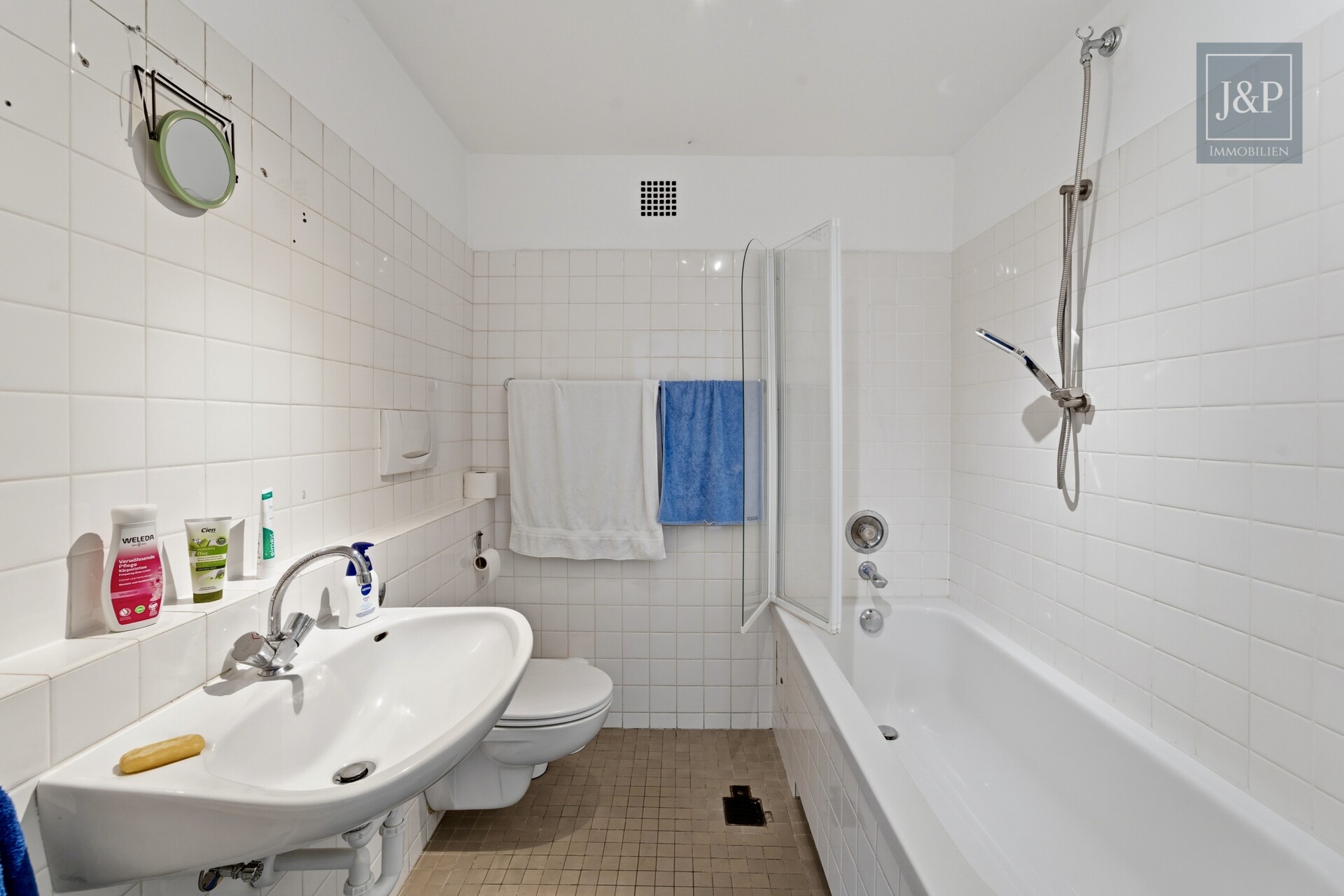 Einzigartige Architekten-Villa mit Panorama & Potenzial – Traumlage in Hofheim am Taunus - Badezimmer 1