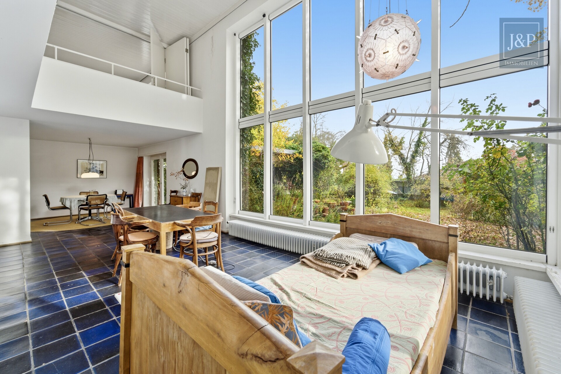 Einzigartige Architekten-Villa mit Panorama & Potenzial – Traumlage in Hofheim am Taunus - Wohnzimmer