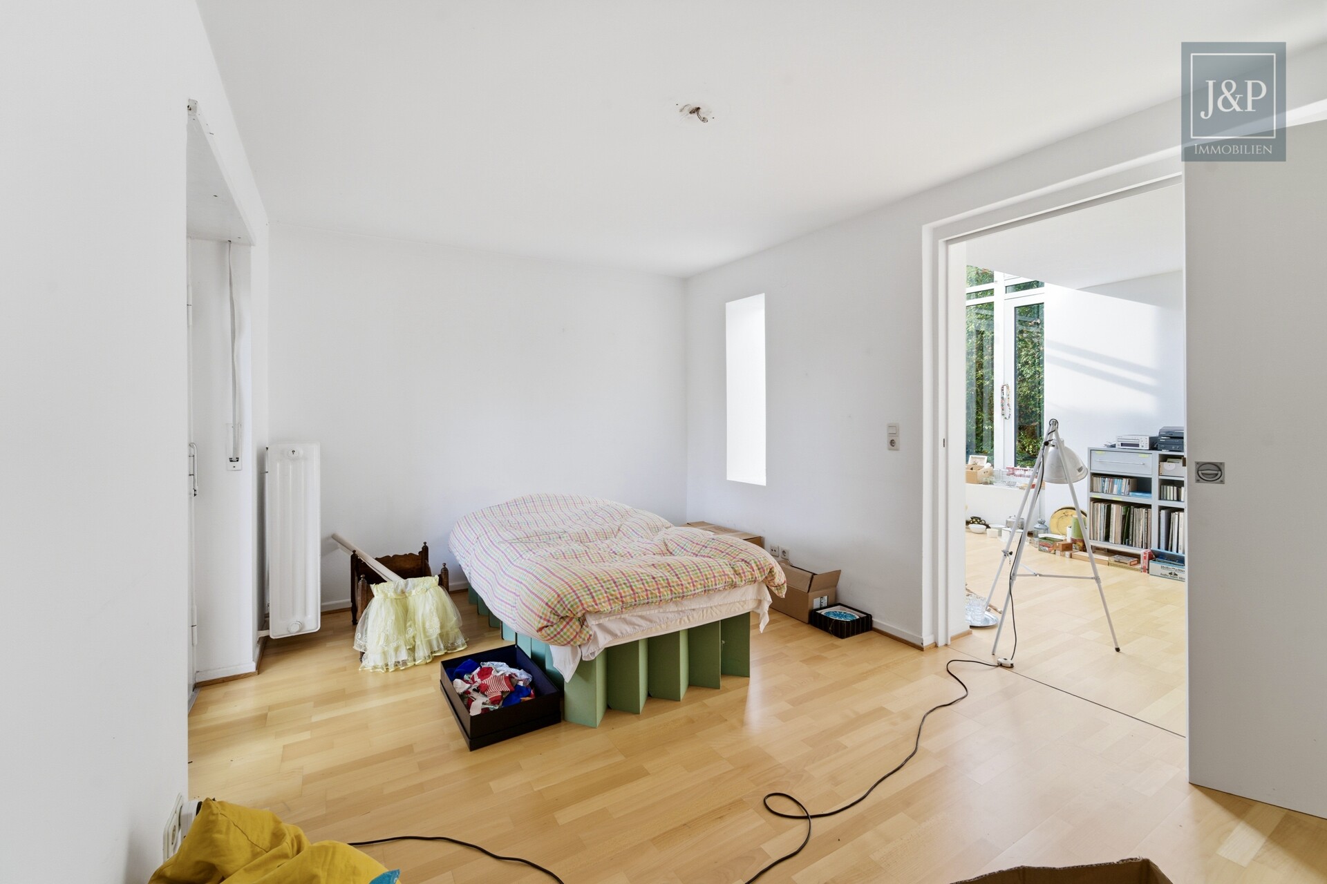 Einzigartige Architekten-Villa mit Panorama & Potenzial – Traumlage in Hofheim am Taunus - Schlafzimmer 1