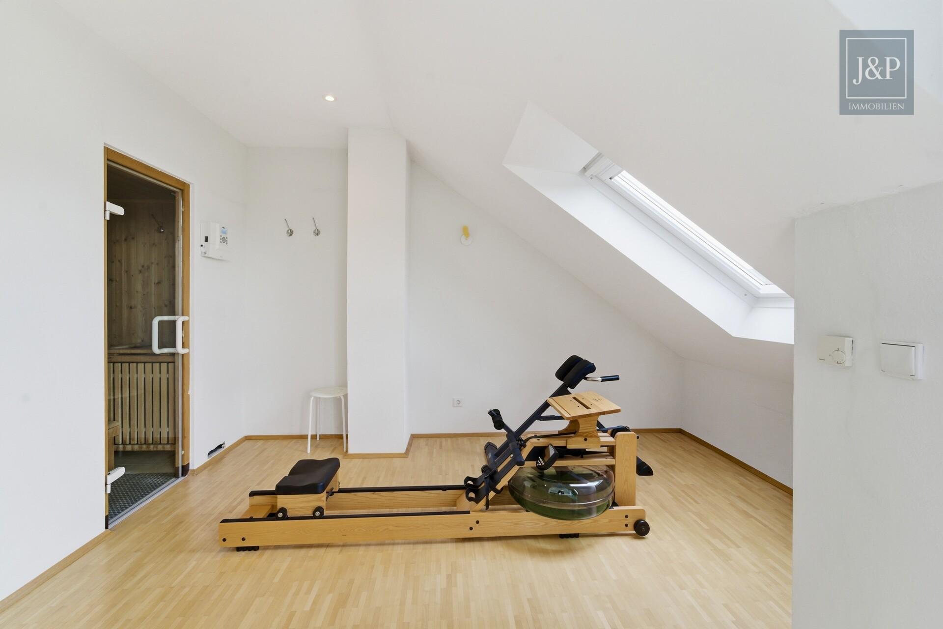 Exklusives Wohnen in Eppstein | Attraktiv zu 0,79 % finanzieren - Fitnessbereich