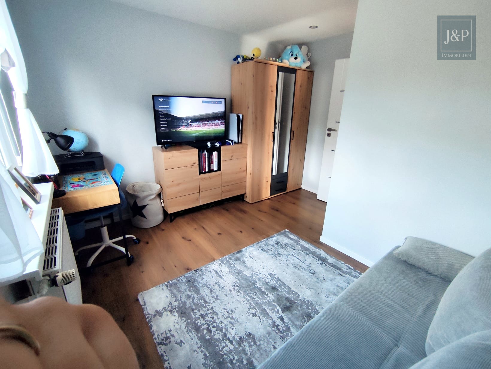 Traumhaftes Einfamilienhaus in ruhiger Lage, mit Blick ins Grüne und komplett renoviert! - Schlafzimmer 3