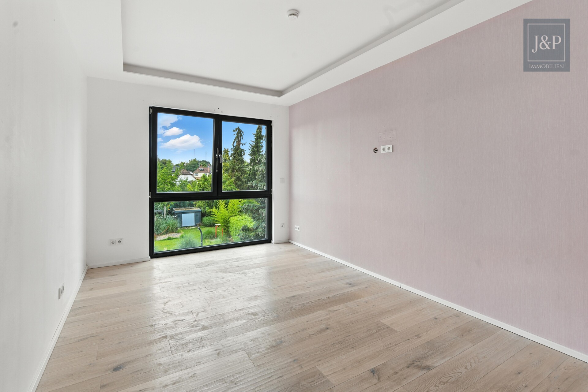 Luxuriöses EFH mit traumhafter Gartenlandschaft, Doppelgarage & Einliegerbereich - Kinder