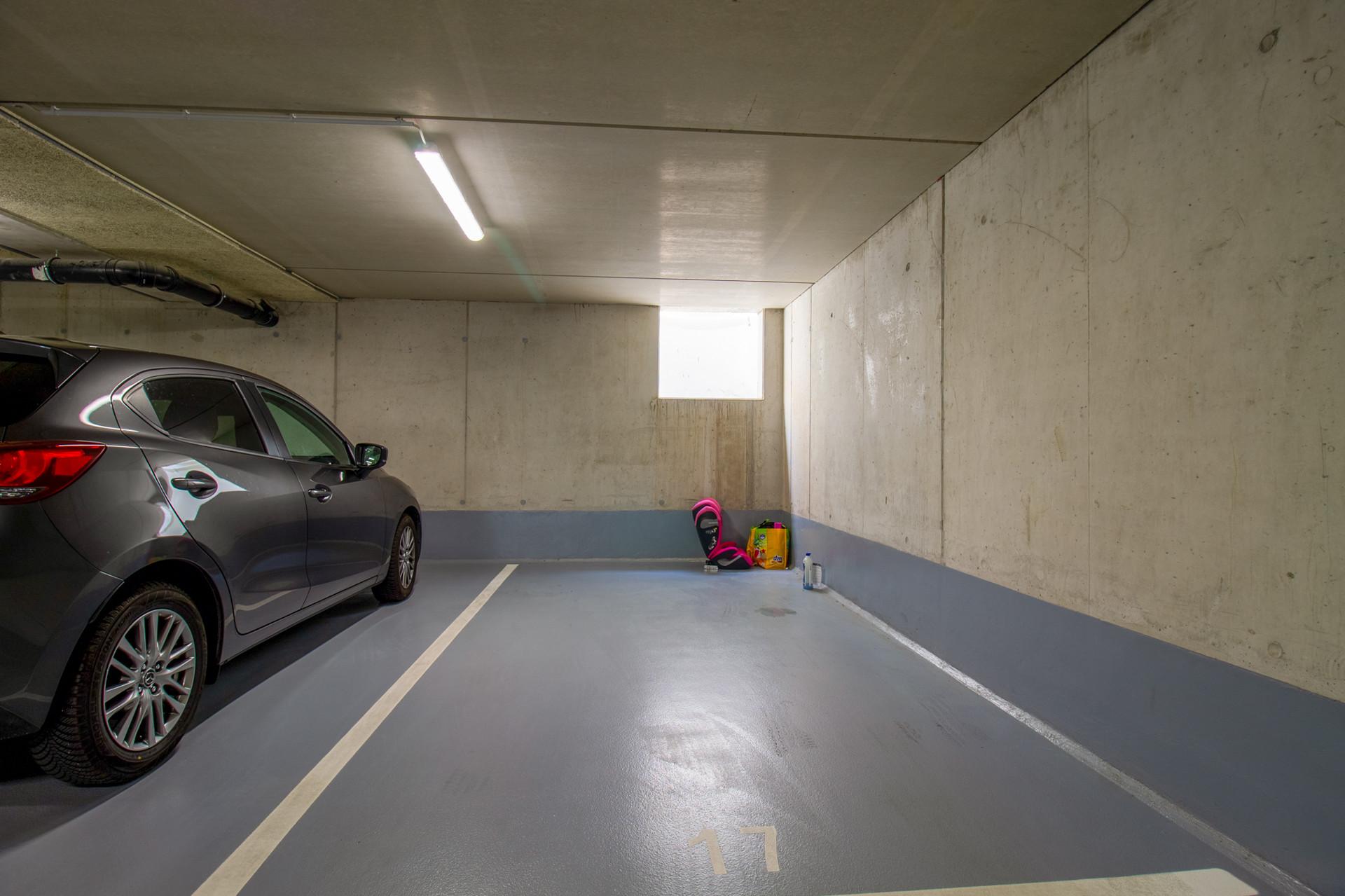 Luxuriöse Eigentumswohnung mit Whirlpool, Balkon und TG-Stellplatz (Erbpacht) - TG-Stellplatz