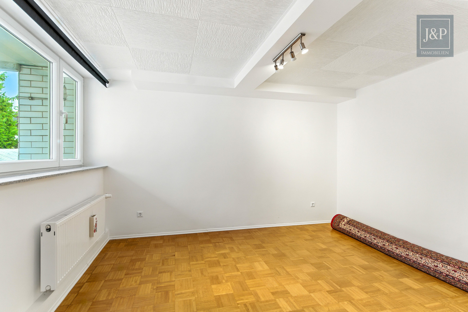 Mehrgenerationenwohnen oder Kapitalanlage – Mehrfamilienhaus mit vier Einheiten in Bestlage! - Schlafzimmer ELW