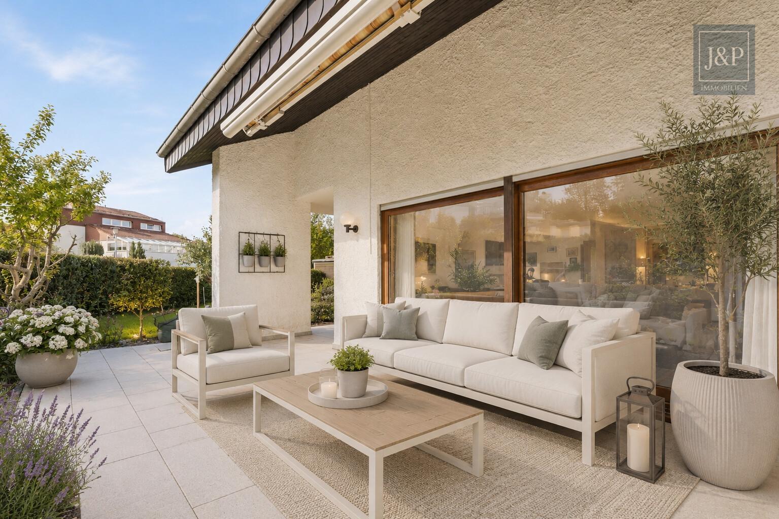 Großzügiges Zweifamilienhaus mit großem Garten & Sauna in ruhiger Wohnlage von Roßdorf - Terasse KI überarbeitet