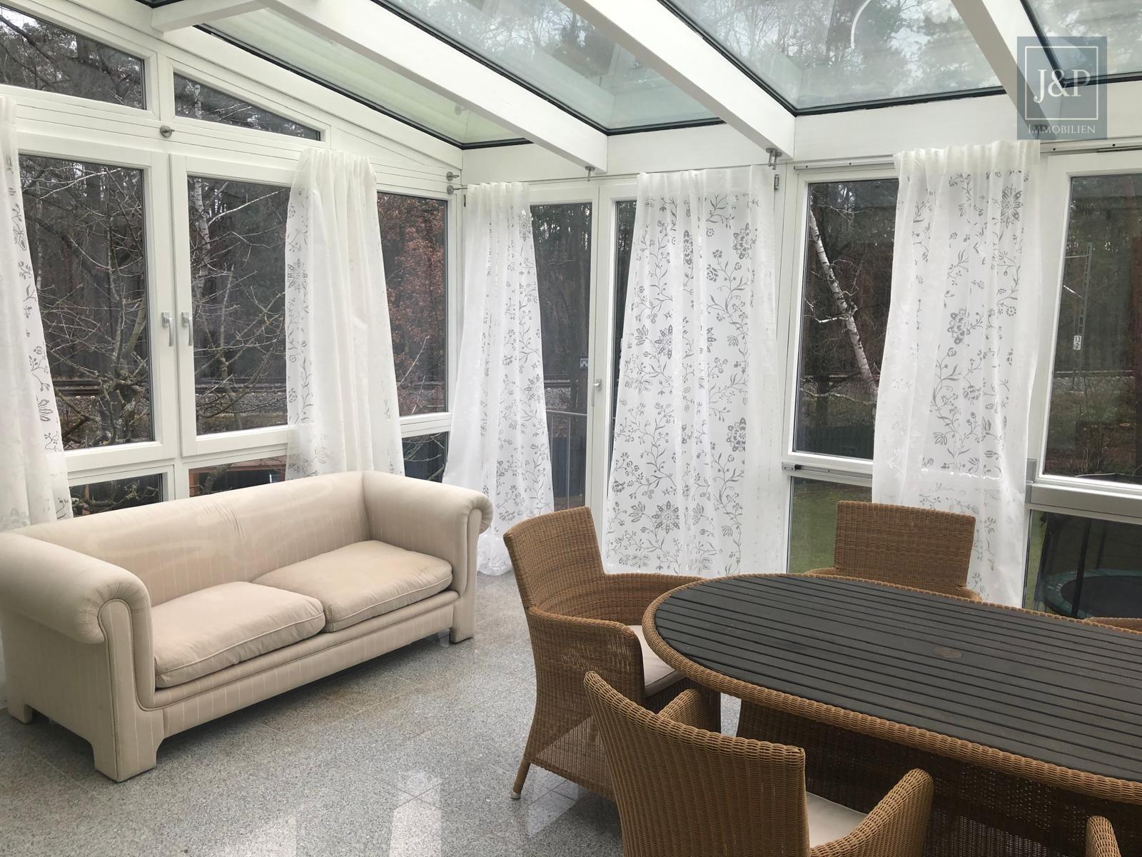 Vielseitiges Mehrgenerationendomizil mit XXL-Garten in Fürth Stadeln - Wintergarten im 2. Obergeschoss