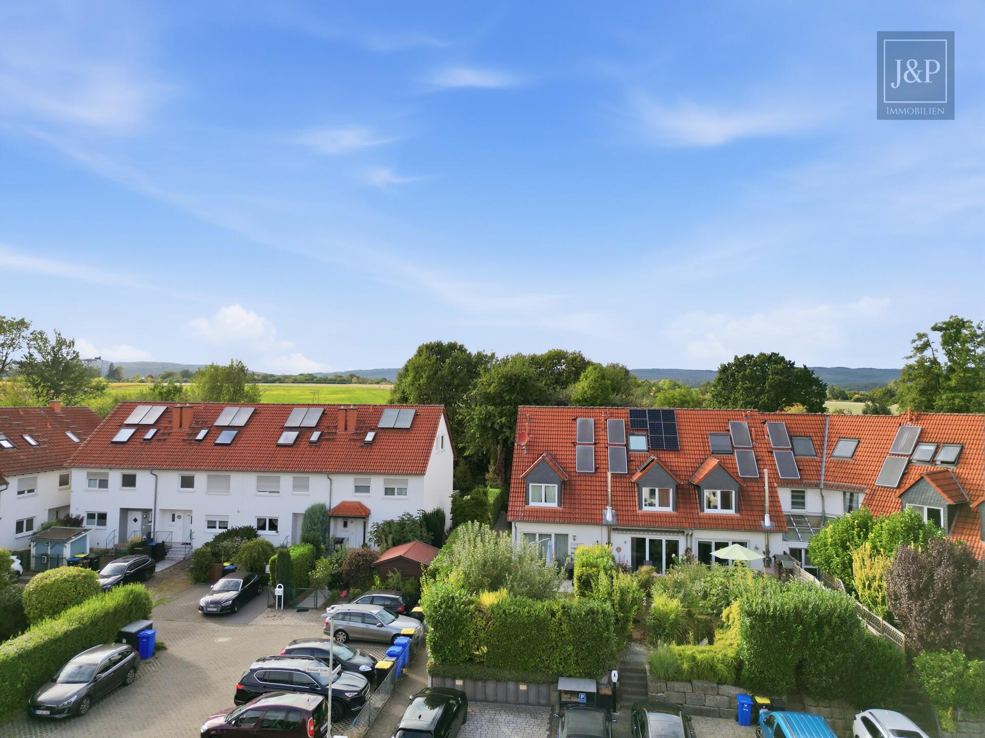 Familienfreundliches Reihenmittelhaus in Rodheim: 5 Zimmer, Garten und modernisierte Ausstattung - Wohngebiet