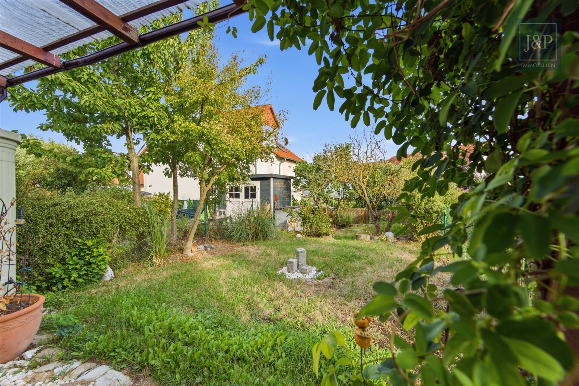 Familienfreundliches Reihenmittelhaus in Rodheim: 5 Zimmer, Garten und modernisierte Ausstattung - Garten