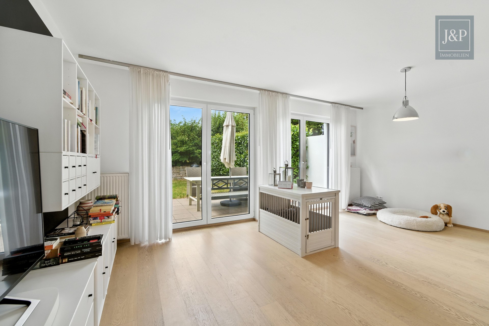 Seltene Gelegenheit! Moderne Doppelhaushälfte mit Elternsuite, Feldblick & hochwertiger Ausstattung in Wallau - Wohn-Essbereich