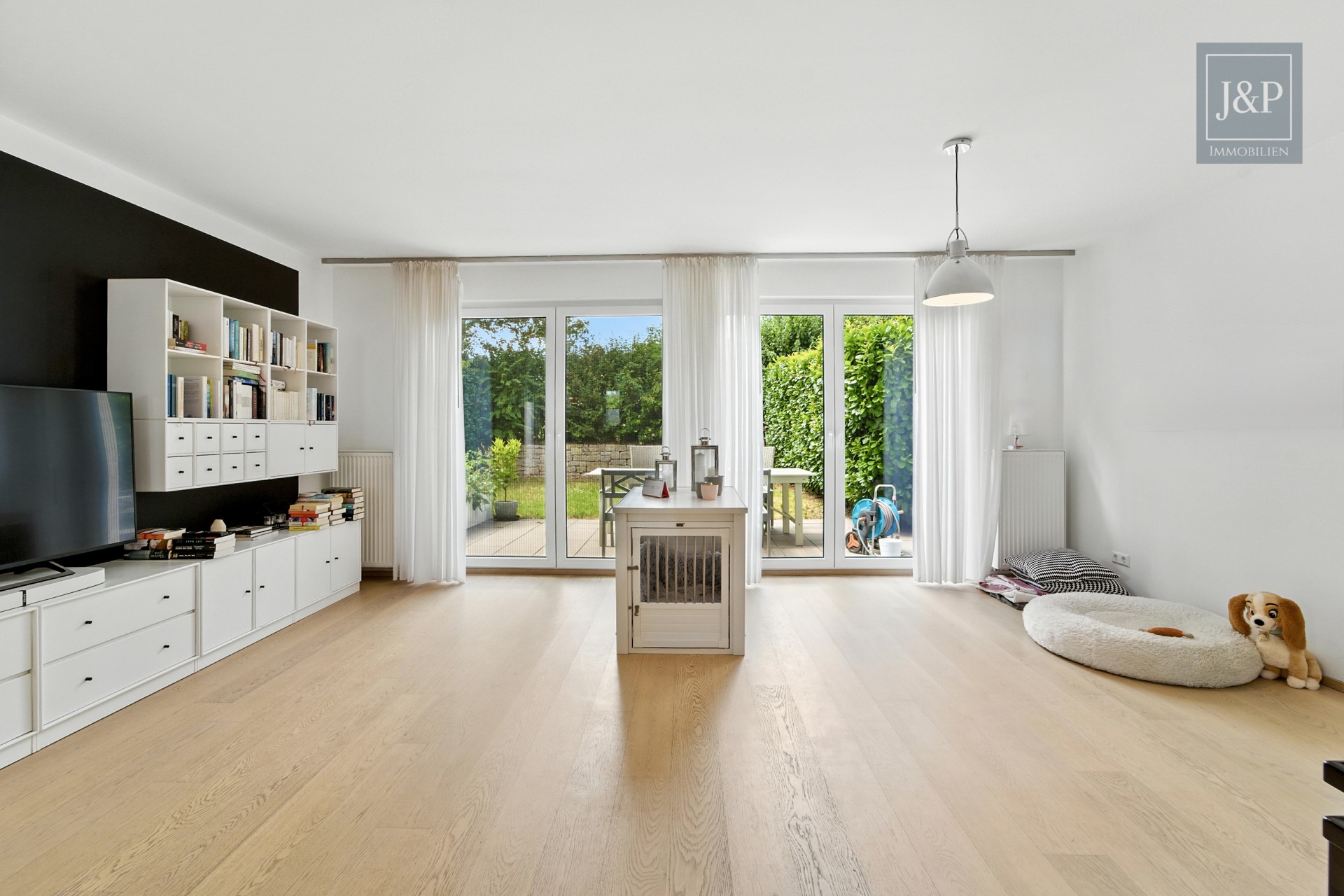 Seltene Gelegenheit! Moderne Doppelhaushälfte mit Elternsuite, Feldblick & hochwertiger Ausstattung in Wallau - Wohn-Essbereich
