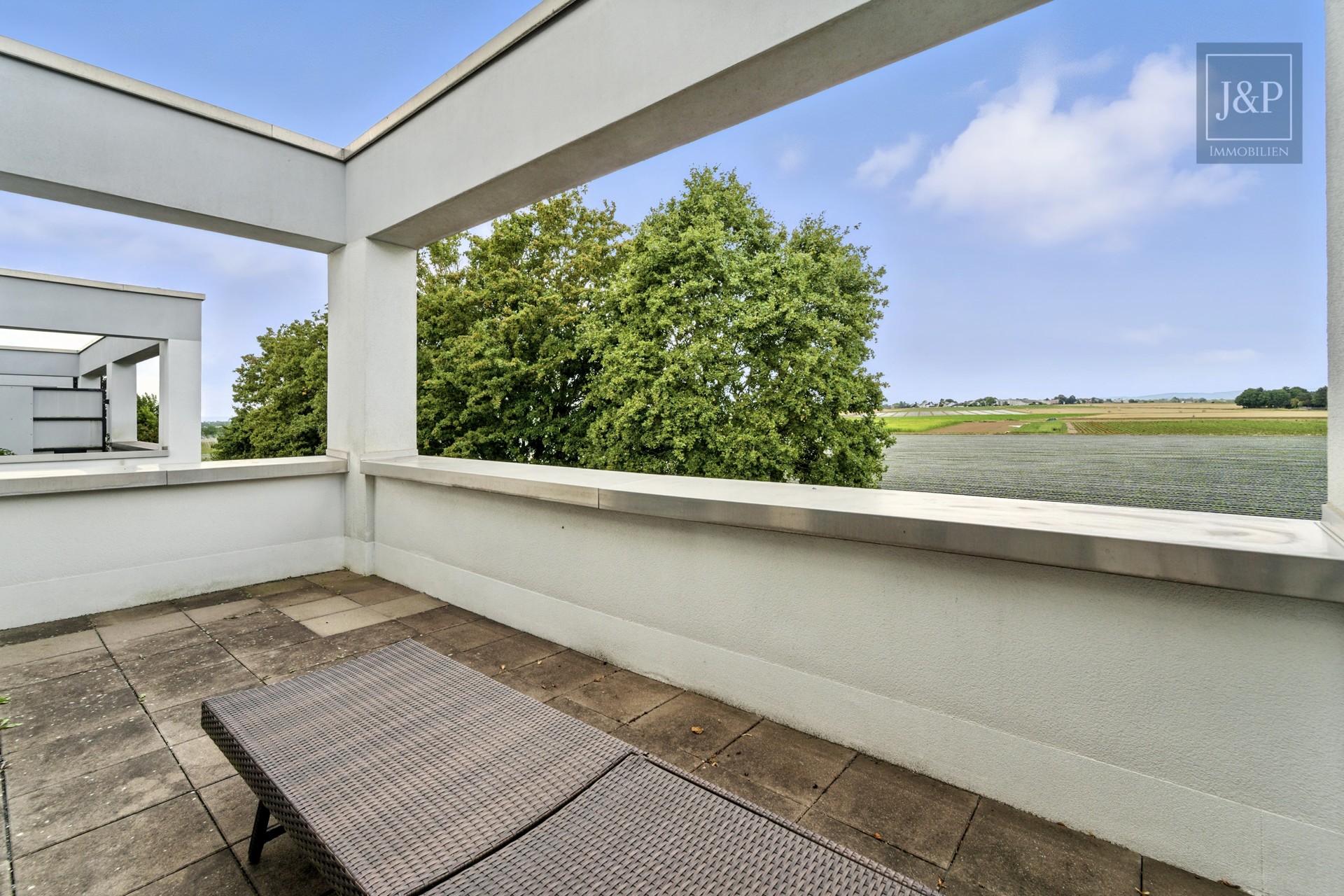 Seltene Gelegenheit! Moderne Doppelhaushälfte mit Elternsuite, Feldblick & hochwertiger Ausstattung in Wallau - Balkon