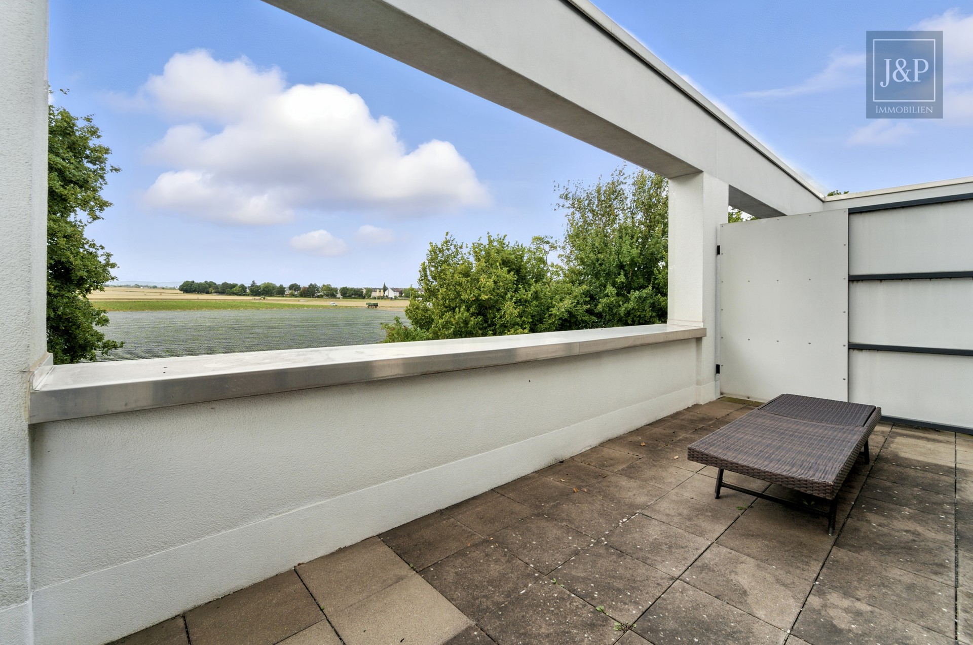 Seltene Gelegenheit! Moderne Doppelhaushälfte mit Elternsuite, Feldblick & hochwertiger Ausstattung in Wallau - Balkon