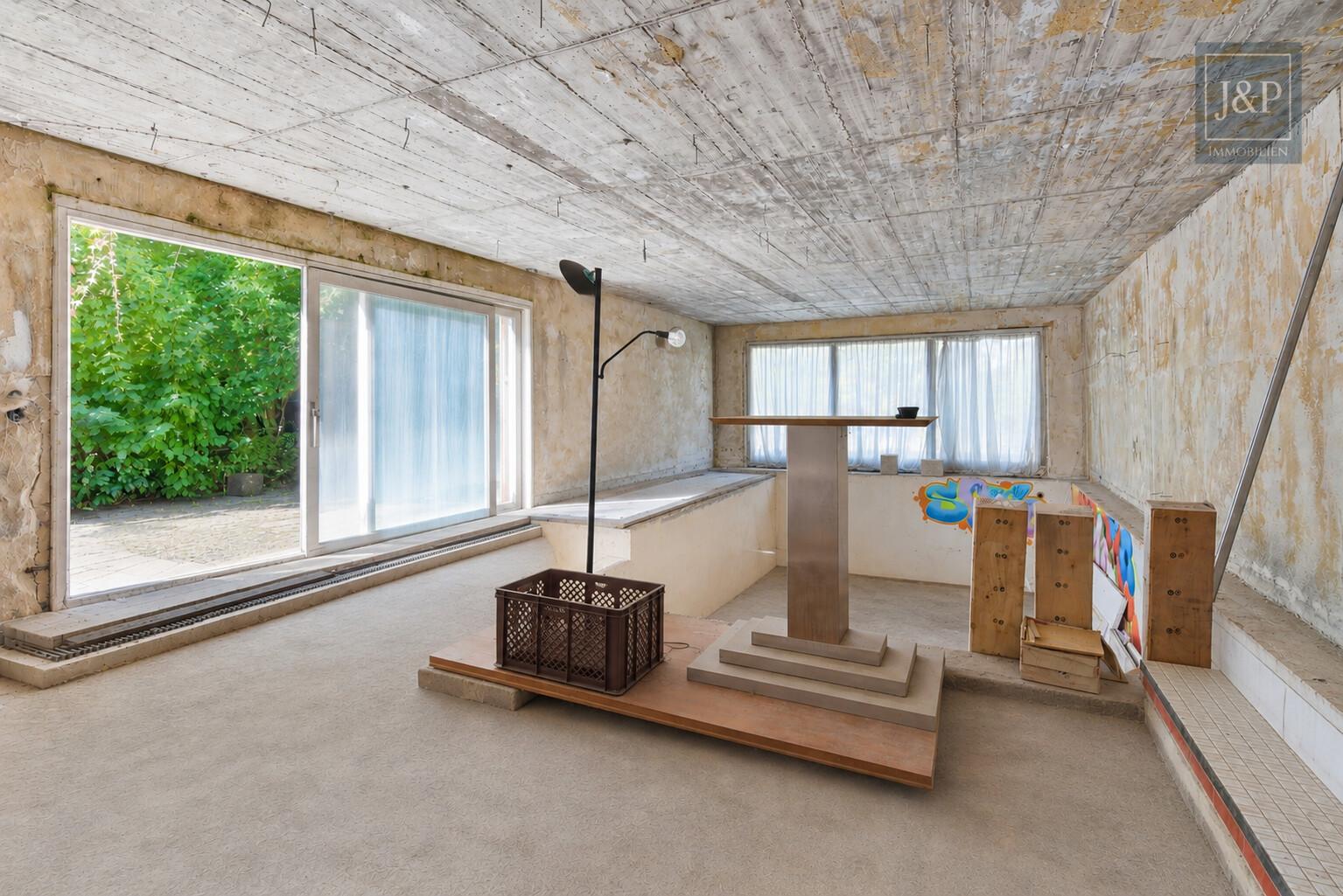Sanierungsobjekt oder Teilneubau - Großes sonniges Grundstück mit 1710qm auf der Hegewiese - Pot. Schwimmbach / ELW