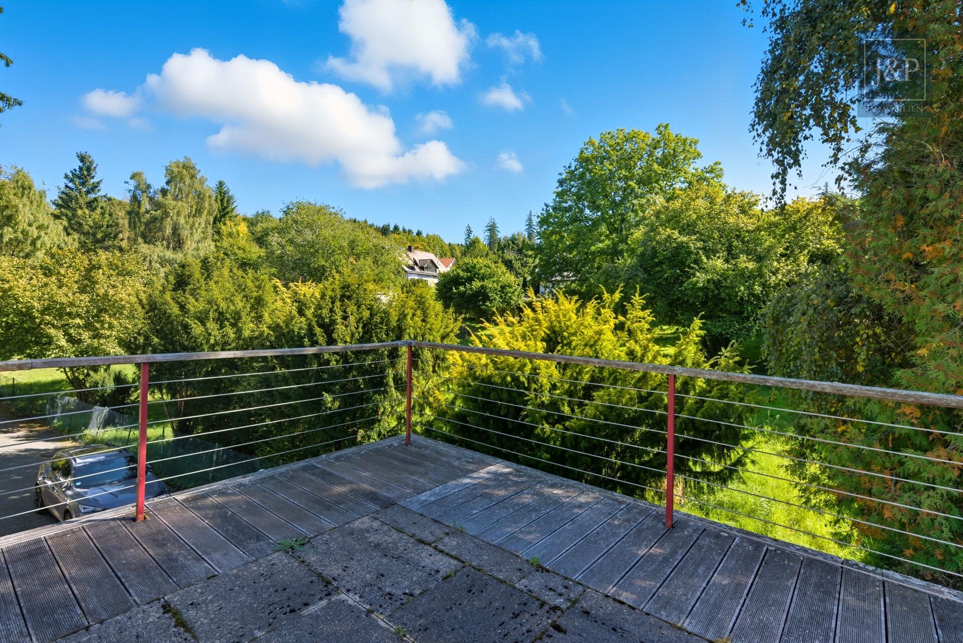 Sanierungsobjekt oder Teilneubau - Großes sonniges Grundstück mit 1710qm auf der Hegewiese - Terrasse OG